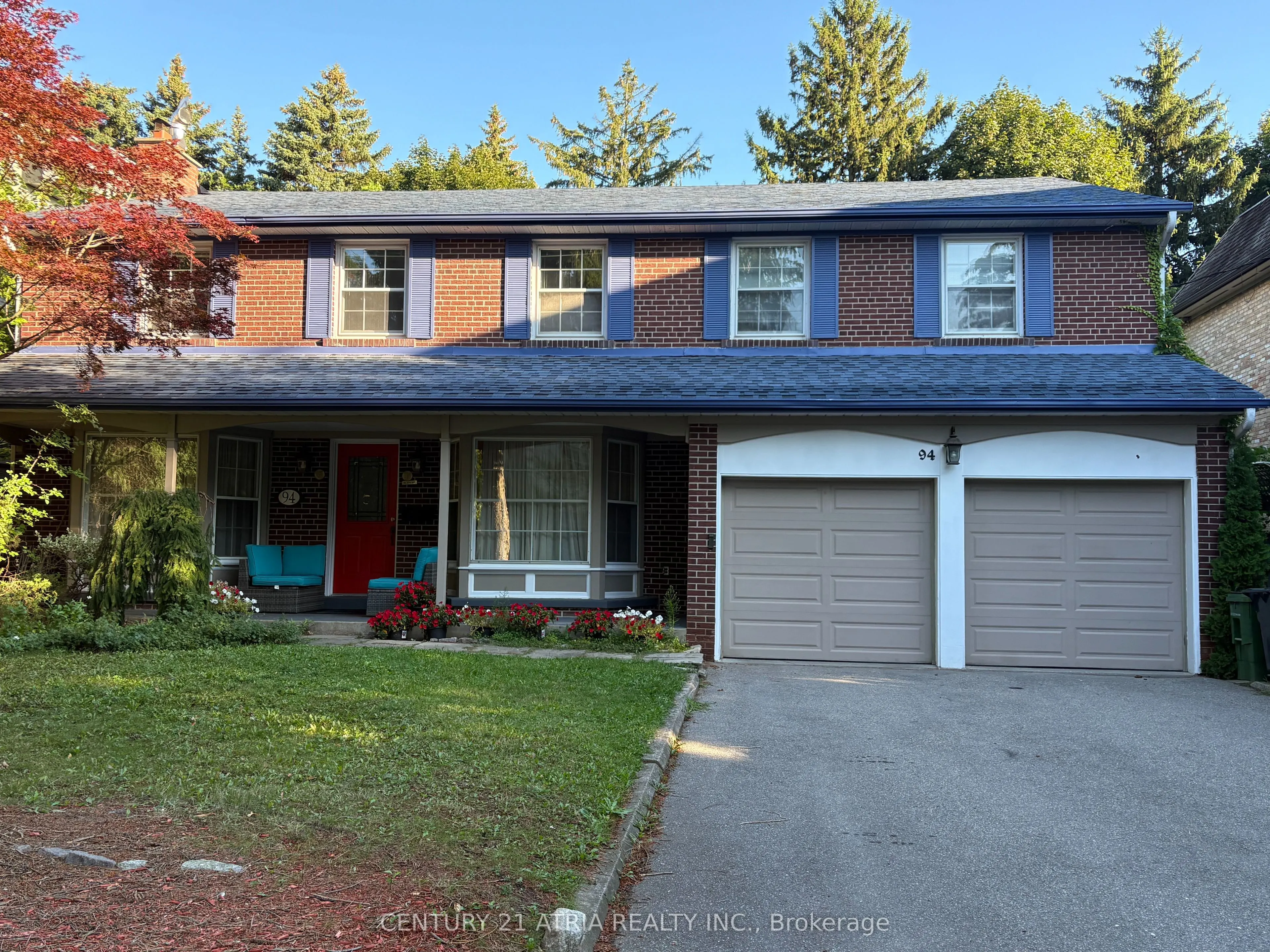 94 Highland Crescent