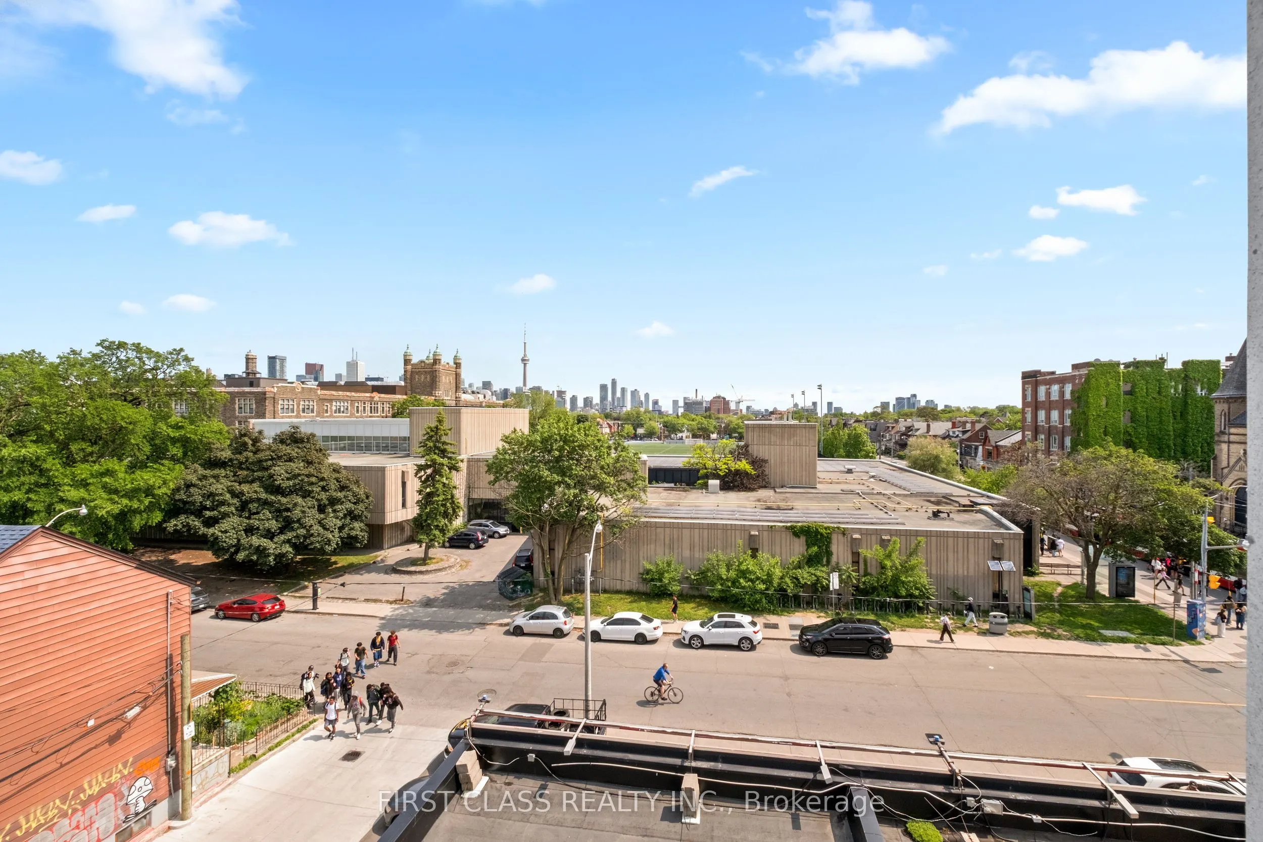783 Bathurst Street #413