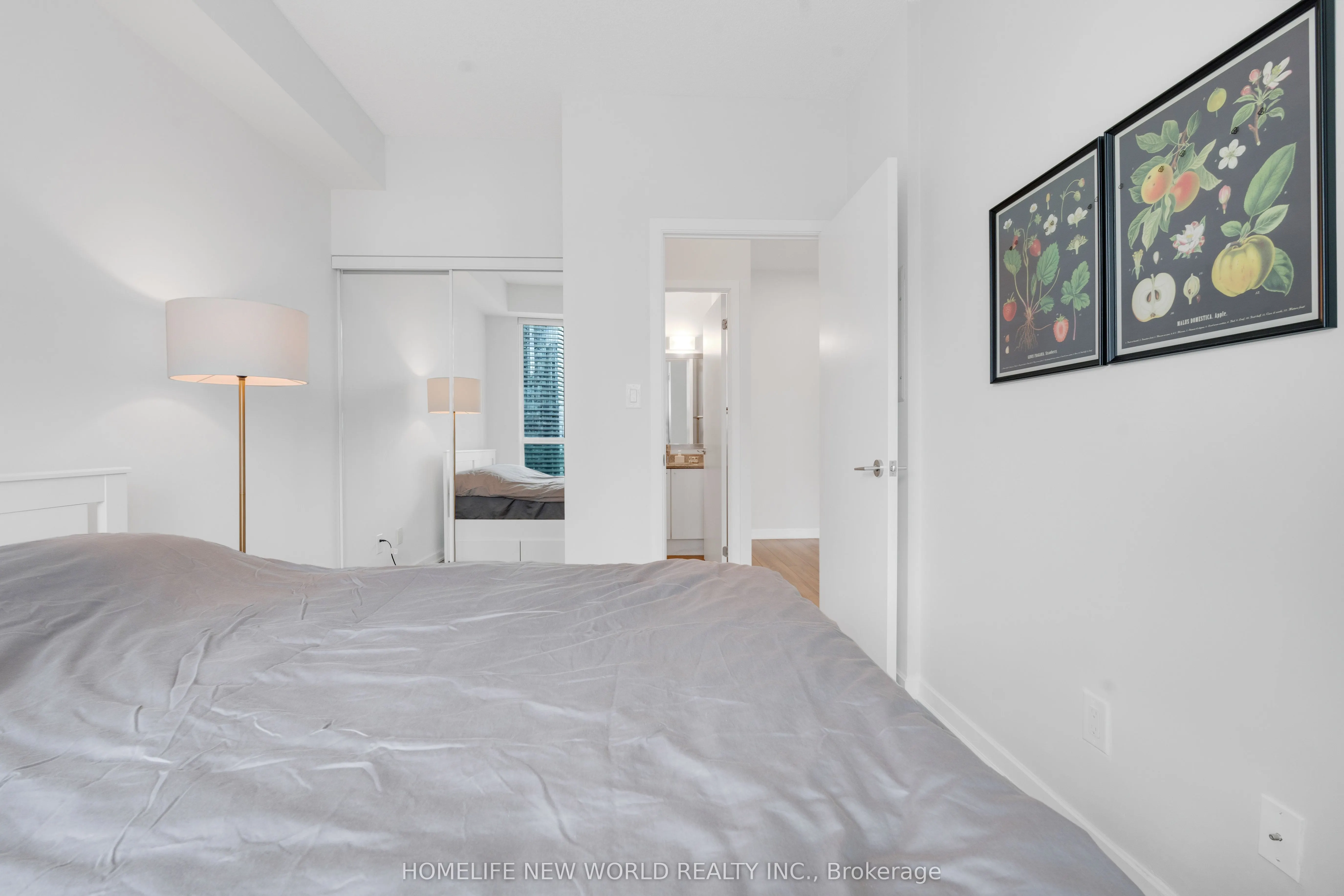 33 Bay Street, #2502