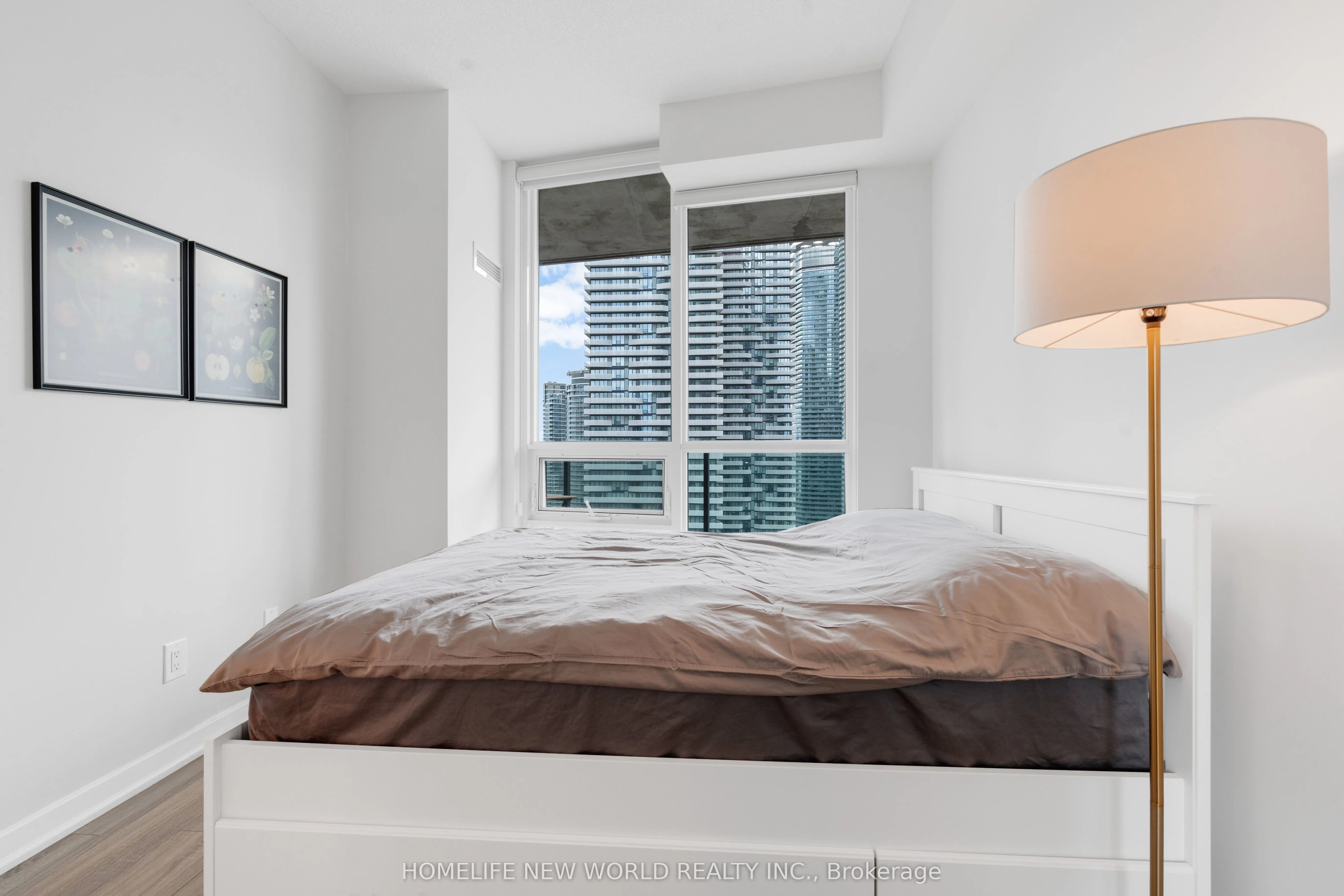 33 Bay Street, #2502