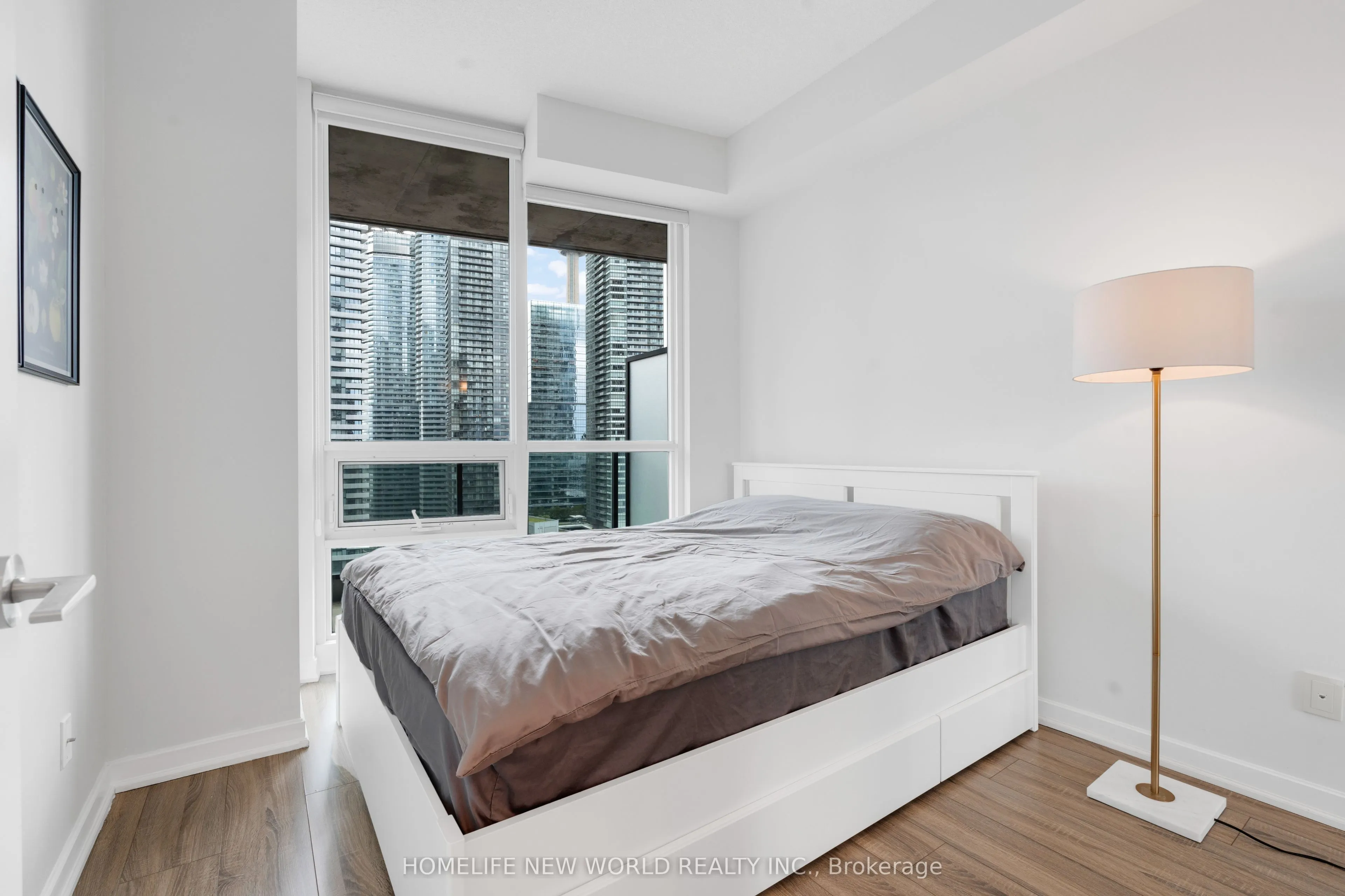 33 Bay Street, #2502
