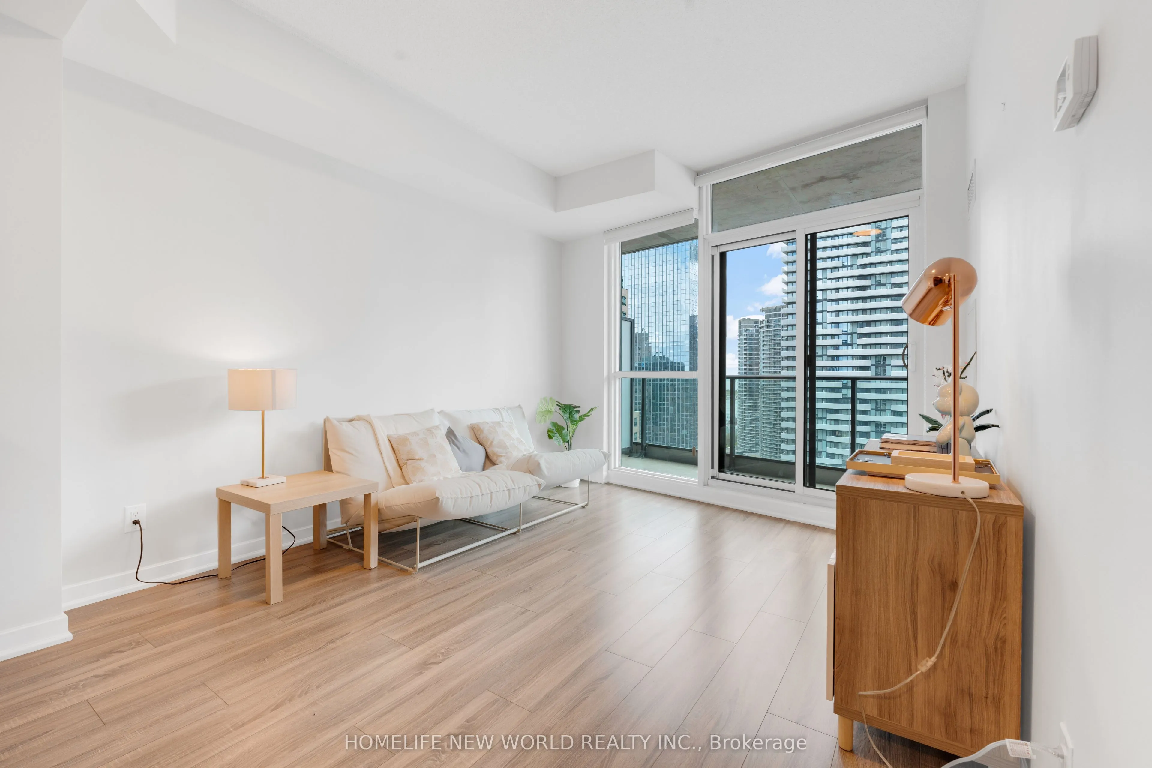 33 Bay Street, #2502
