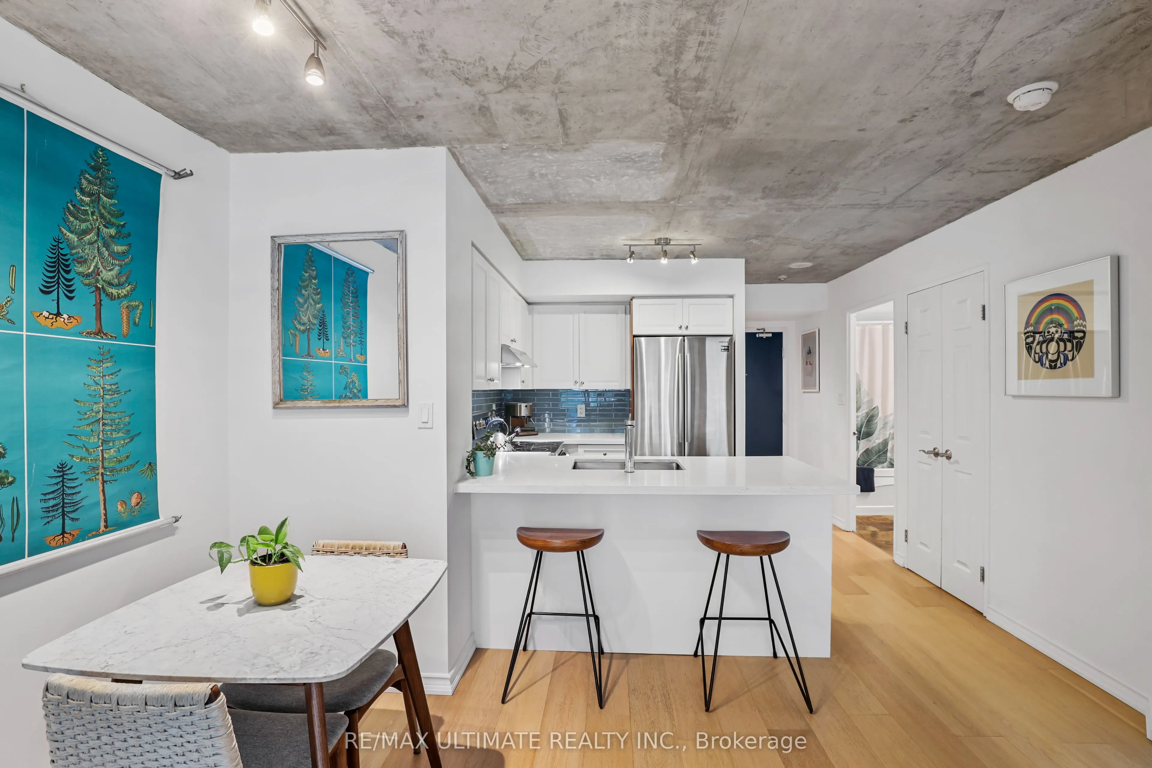 230 King Street E, #423