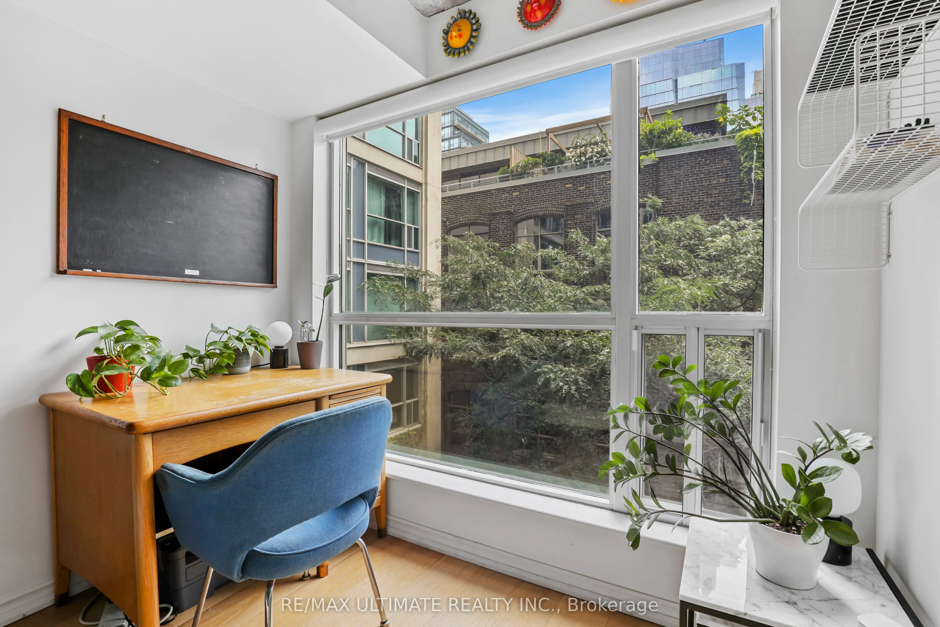 230 King Street E, #423