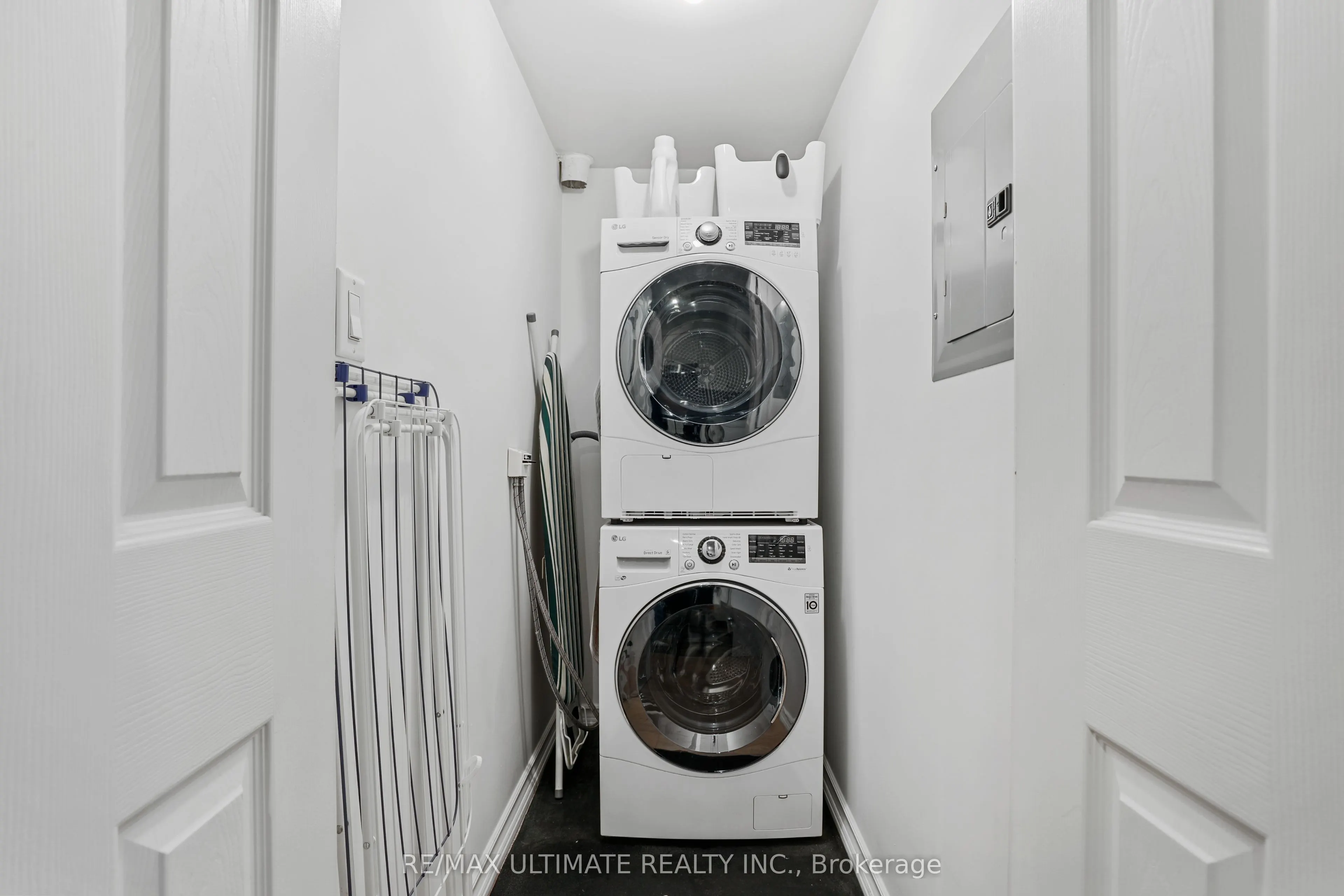 230 King Street E, #423