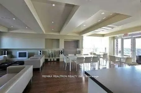 230 King Street E, #1601