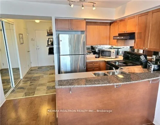 230 King Street E, #1601