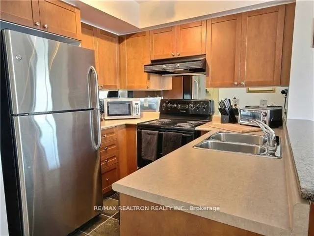 230 King Street E, #1601