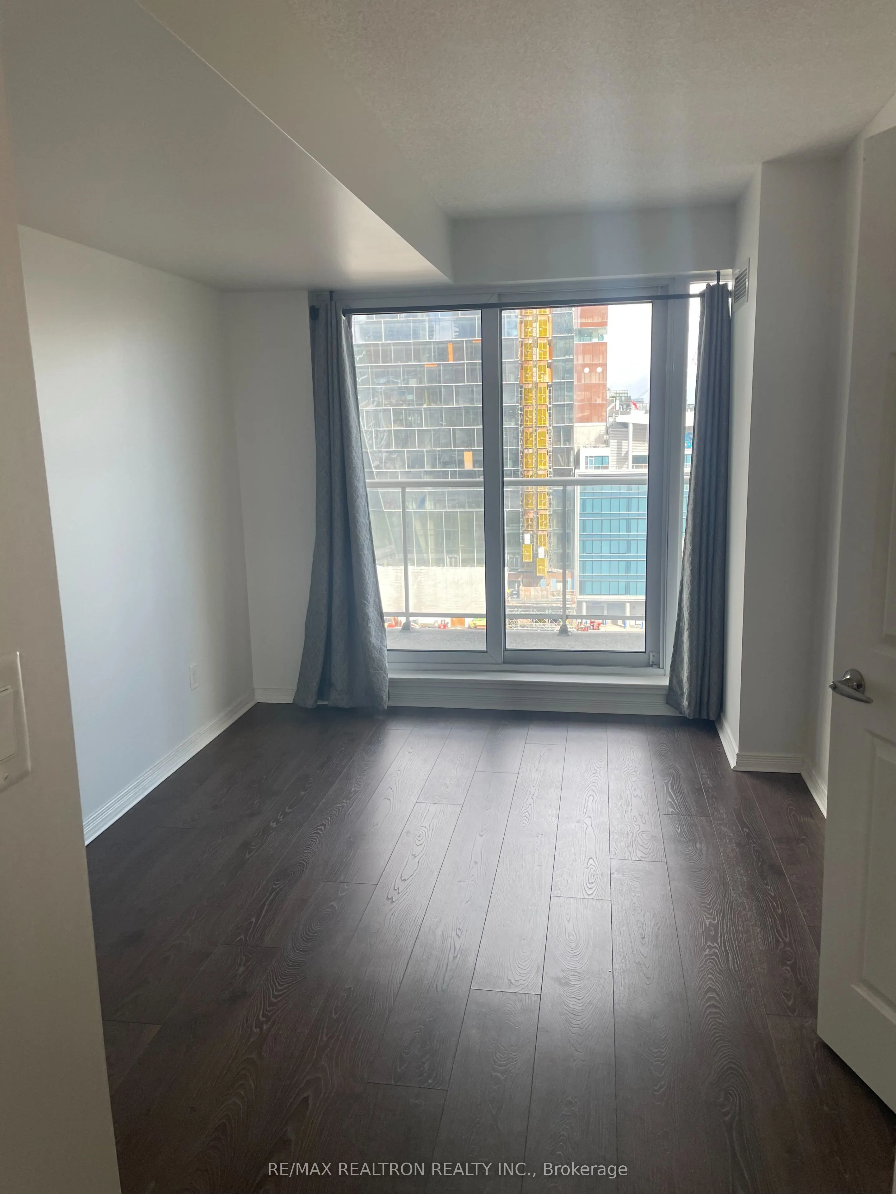 230 King Street E, #1601