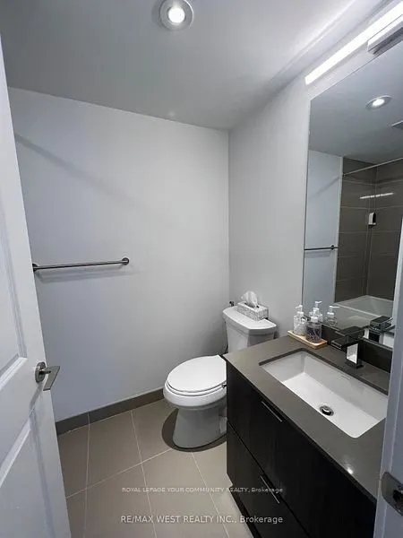 395 Bloor Street, #2411