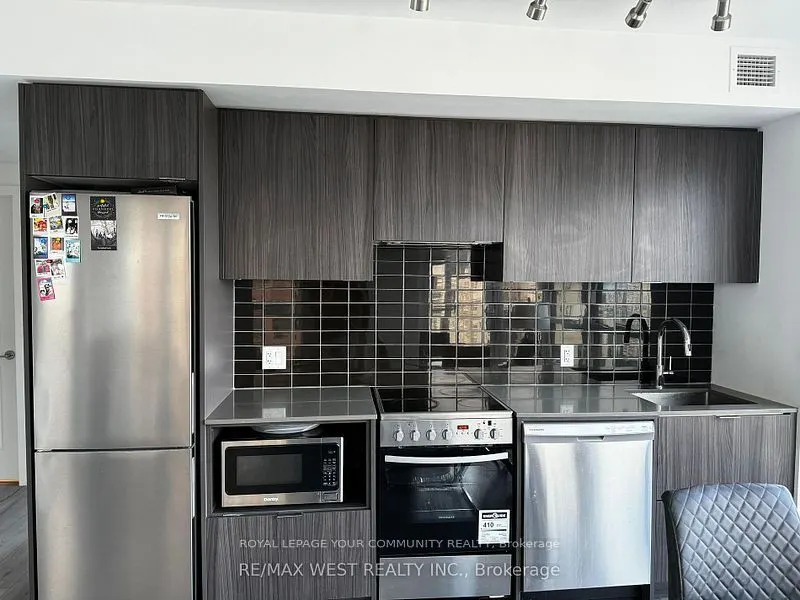 395 Bloor Street, #2411