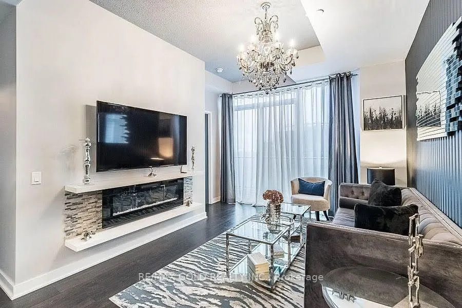125 Blue Jays Way, #5503
