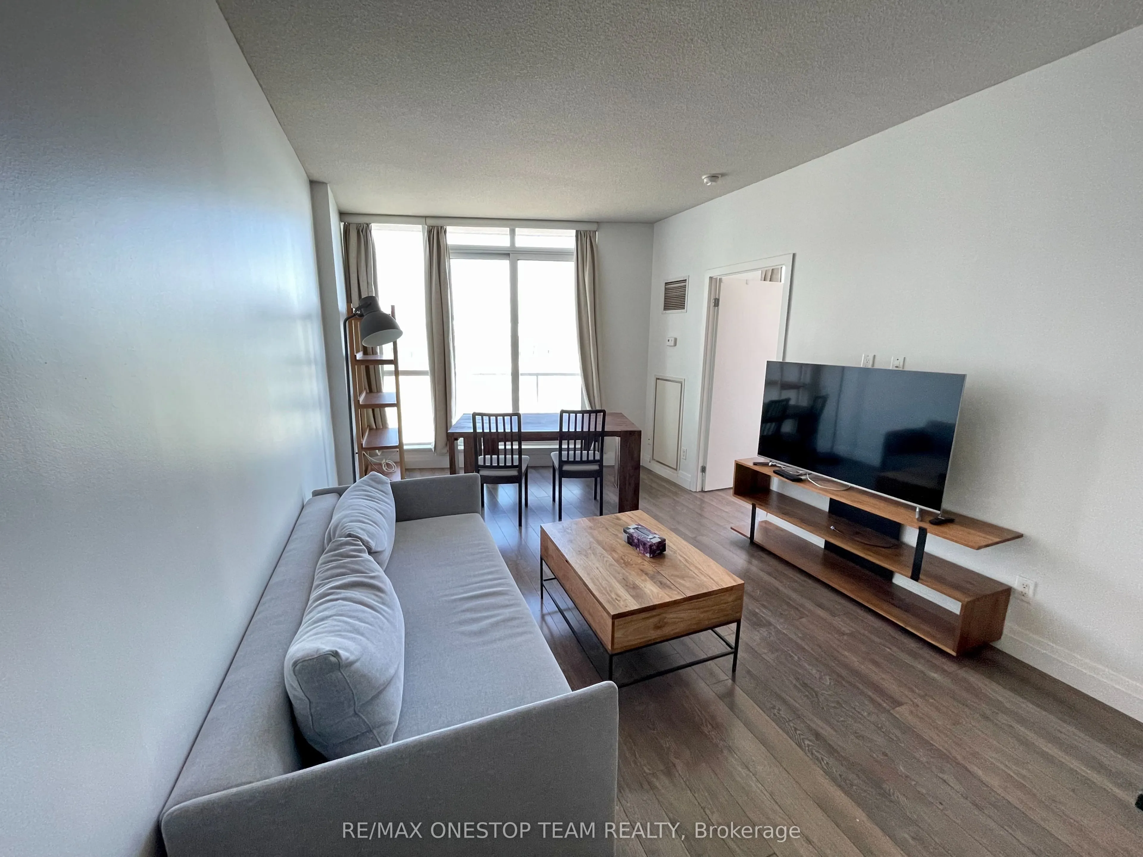 218 Queens Quay W, #1406
