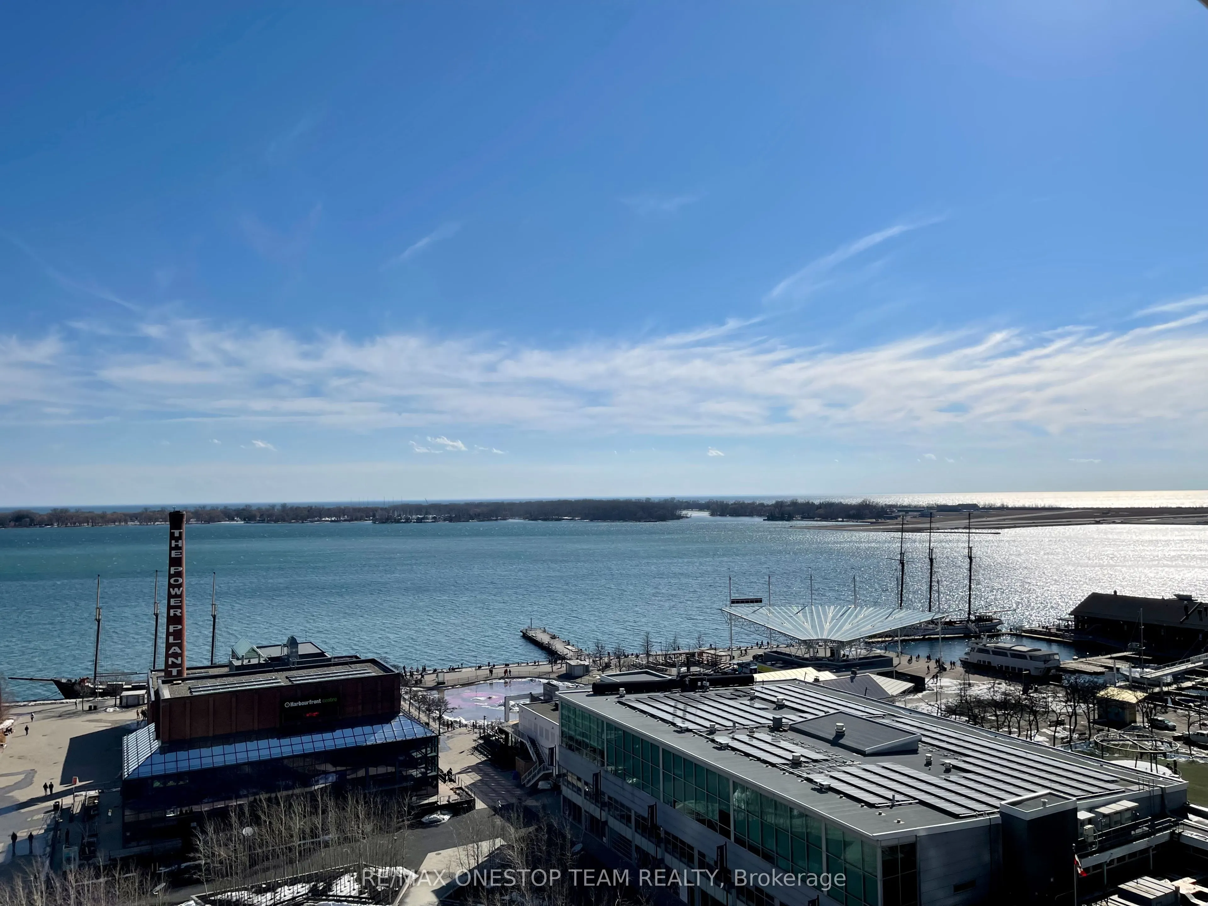 218 Queens Quay W, #1406