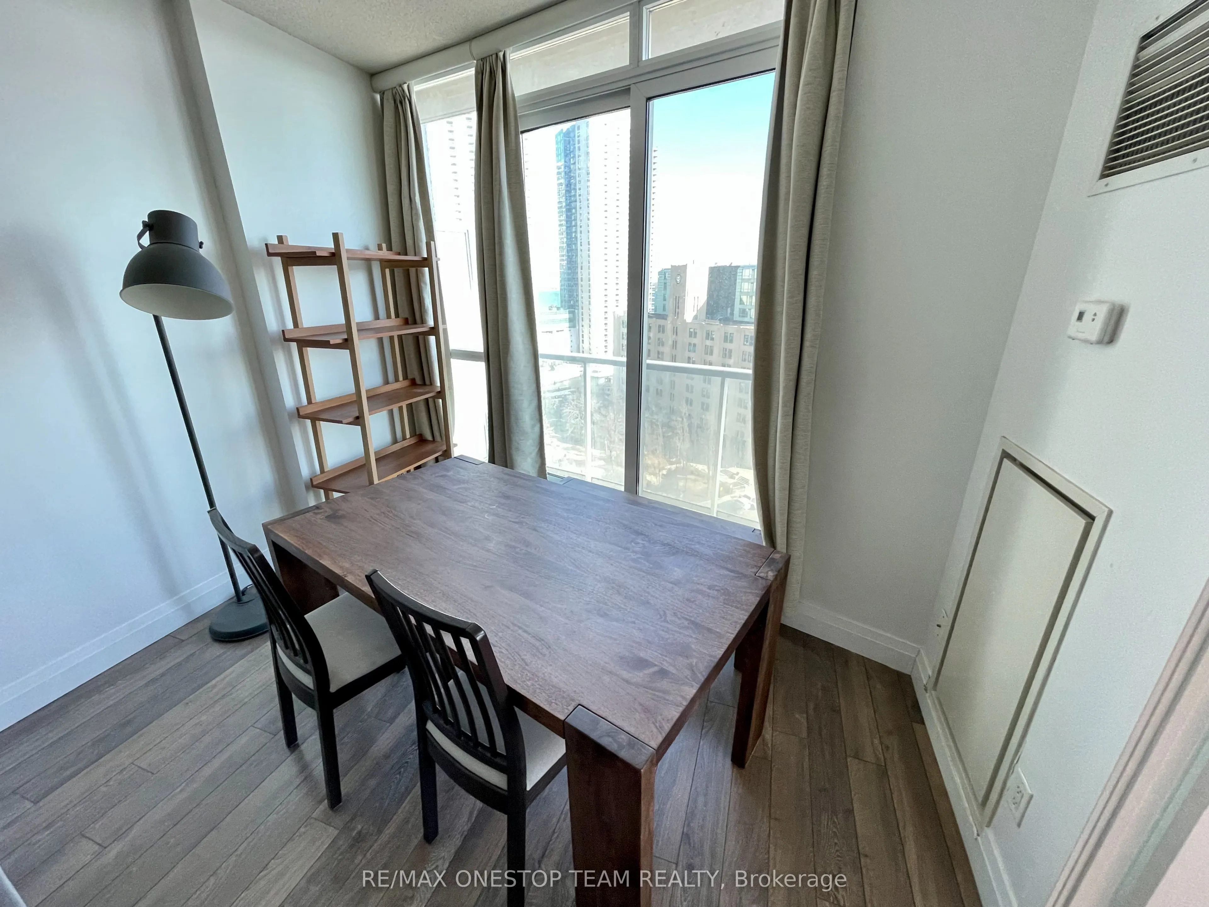 218 Queens Quay W, #1406