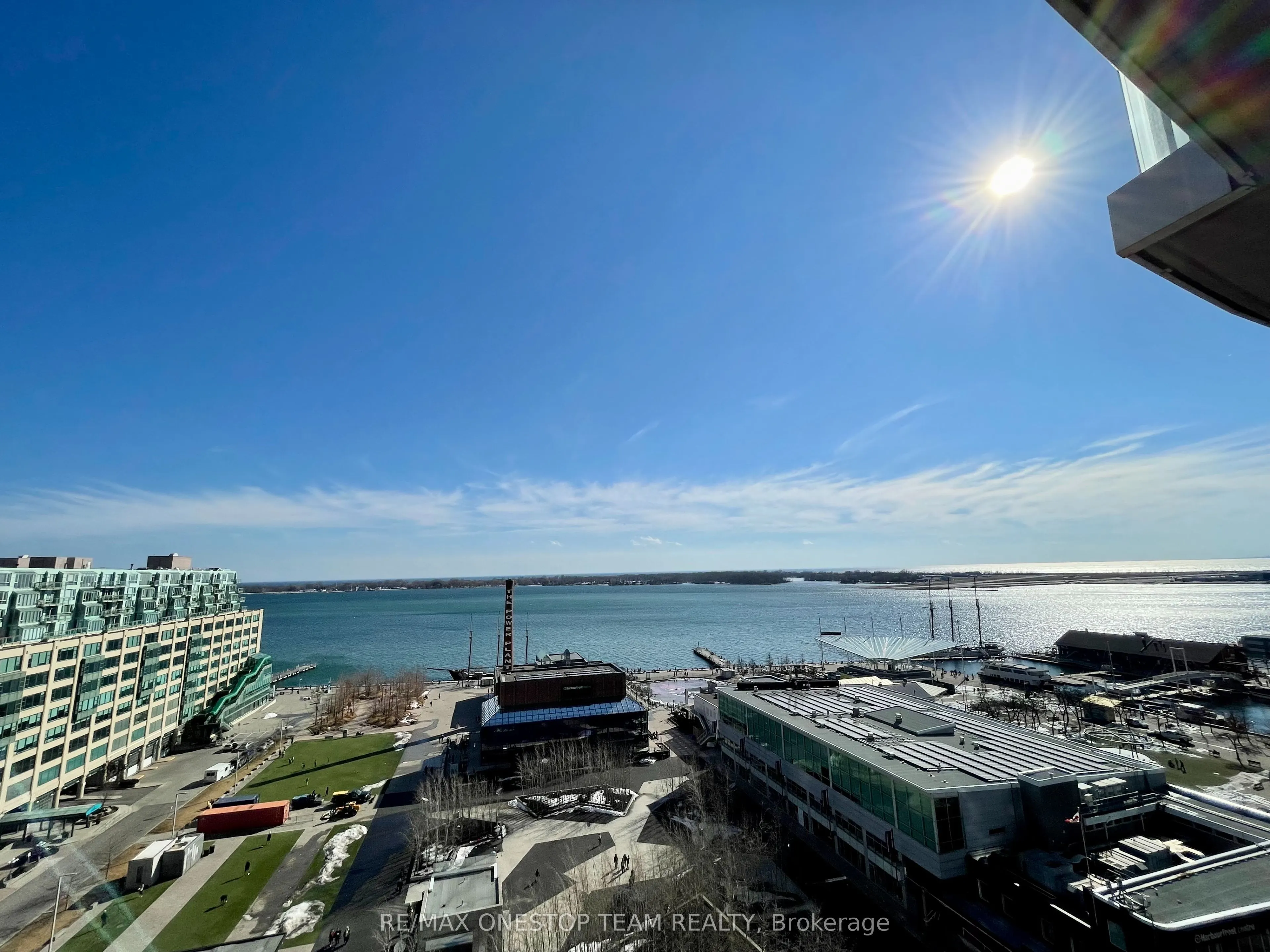 218 Queens Quay W, #1406