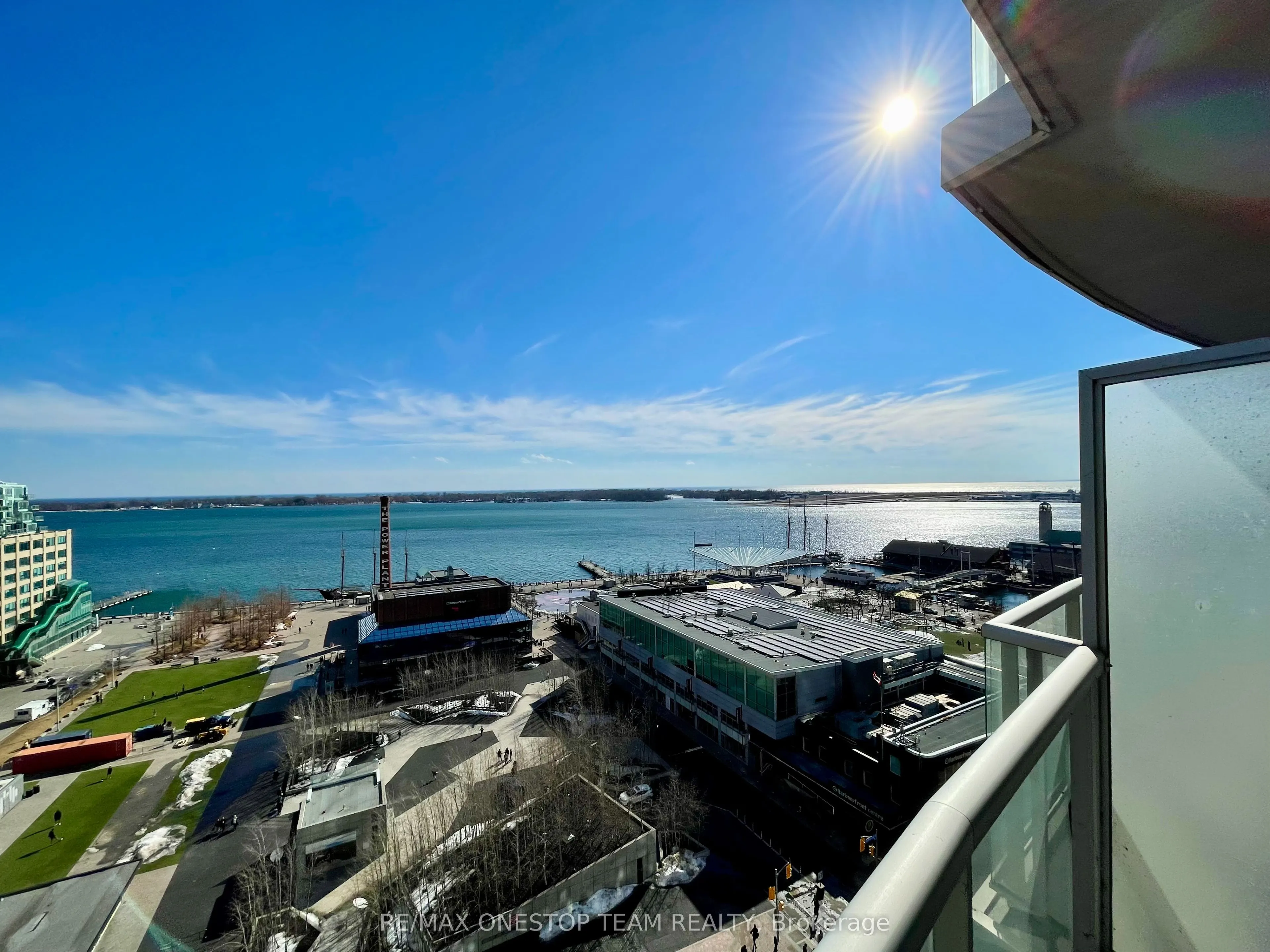 218 Queens Quay W, #1406