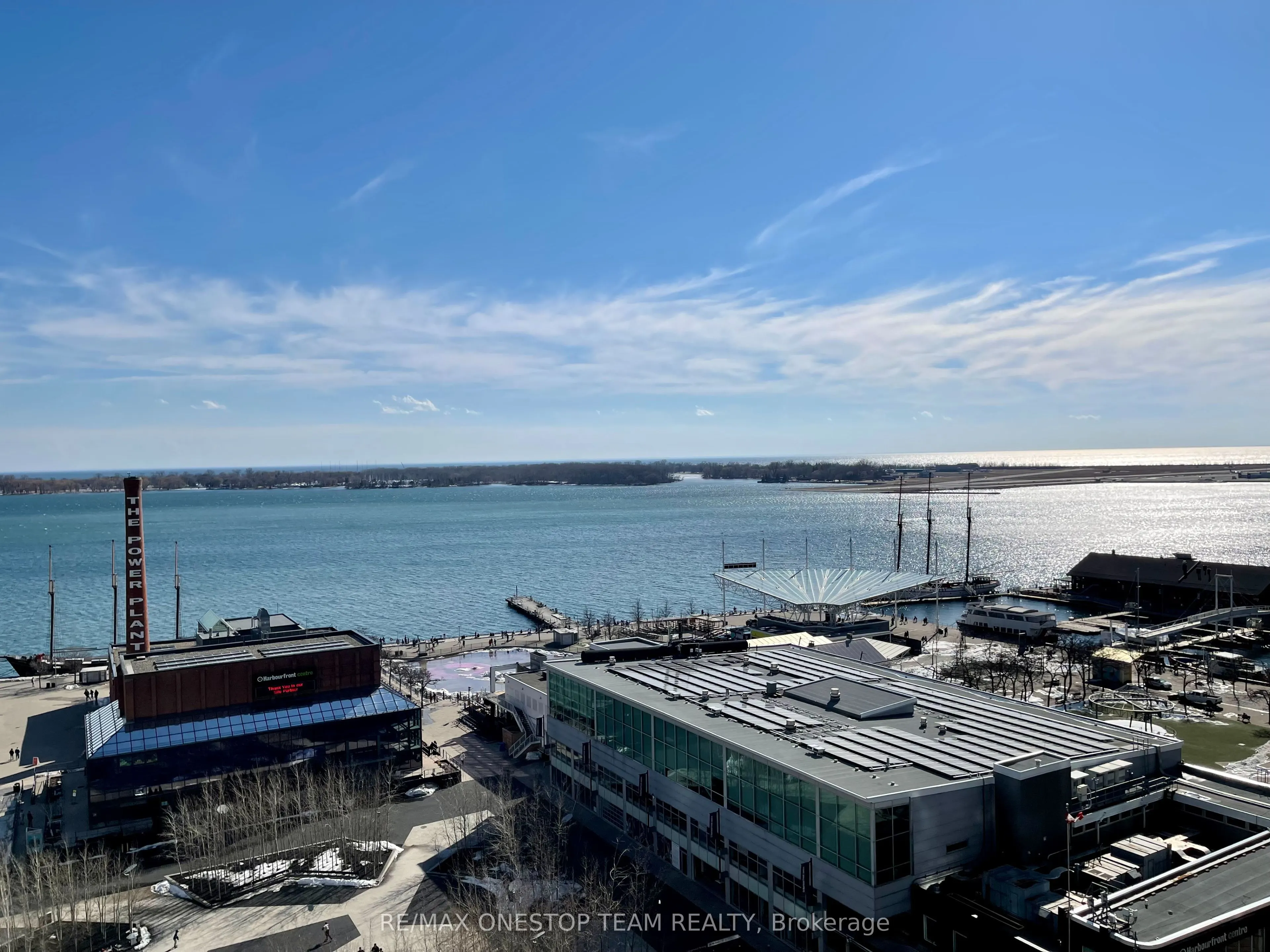 218 Queens Quay W, #1406
