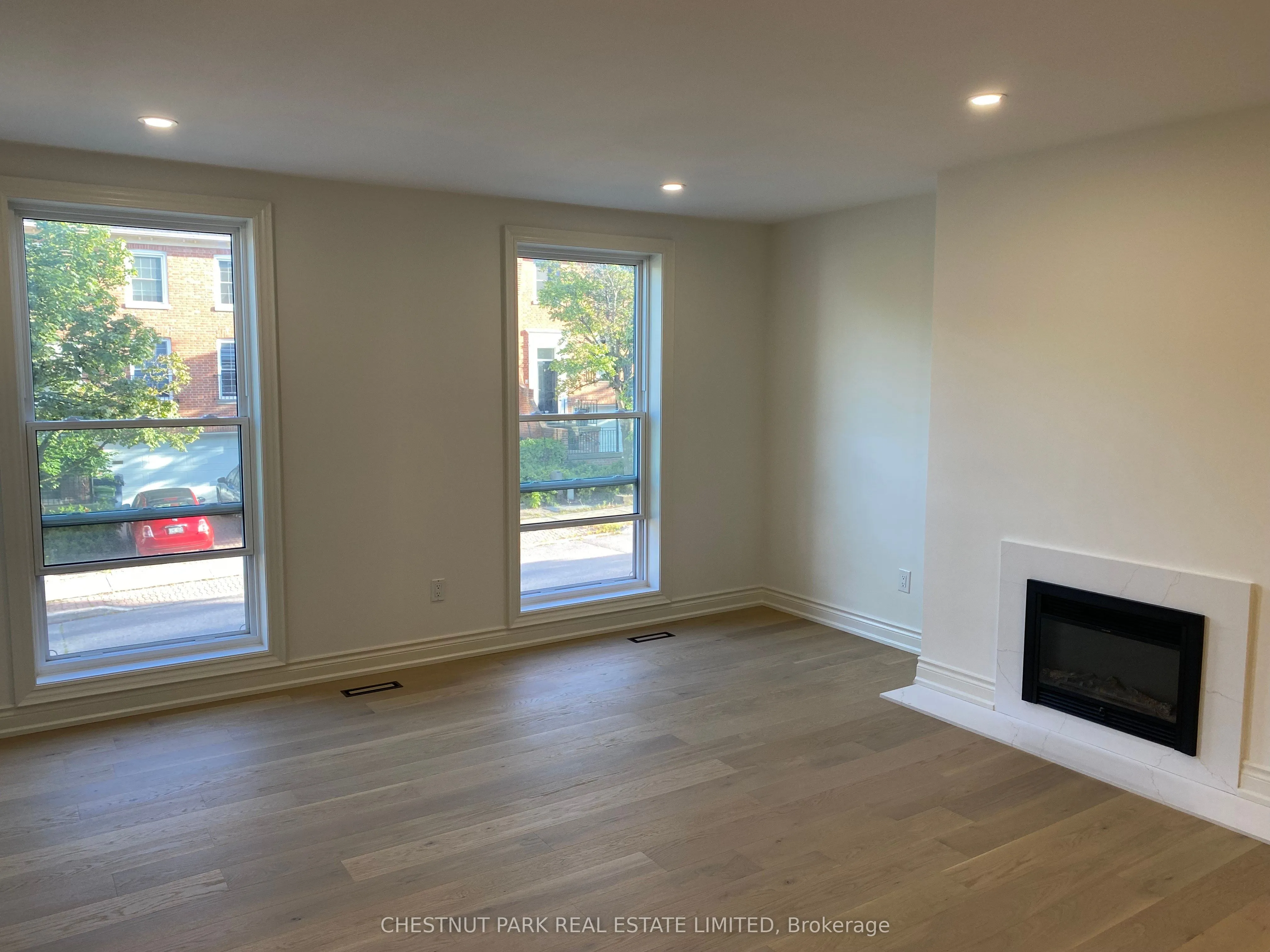 6 Mallingham Court