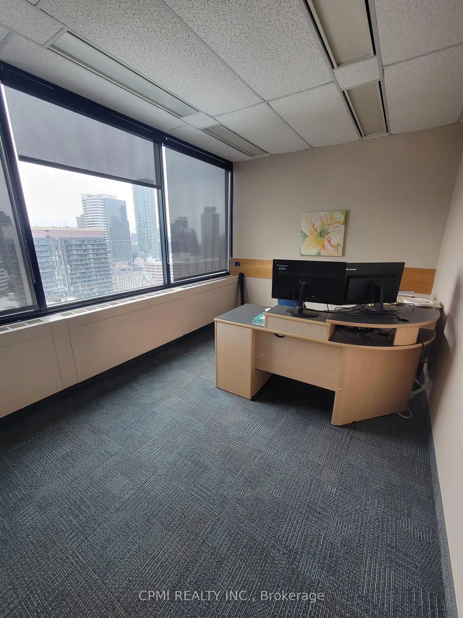 180 Dundas Street, #2405