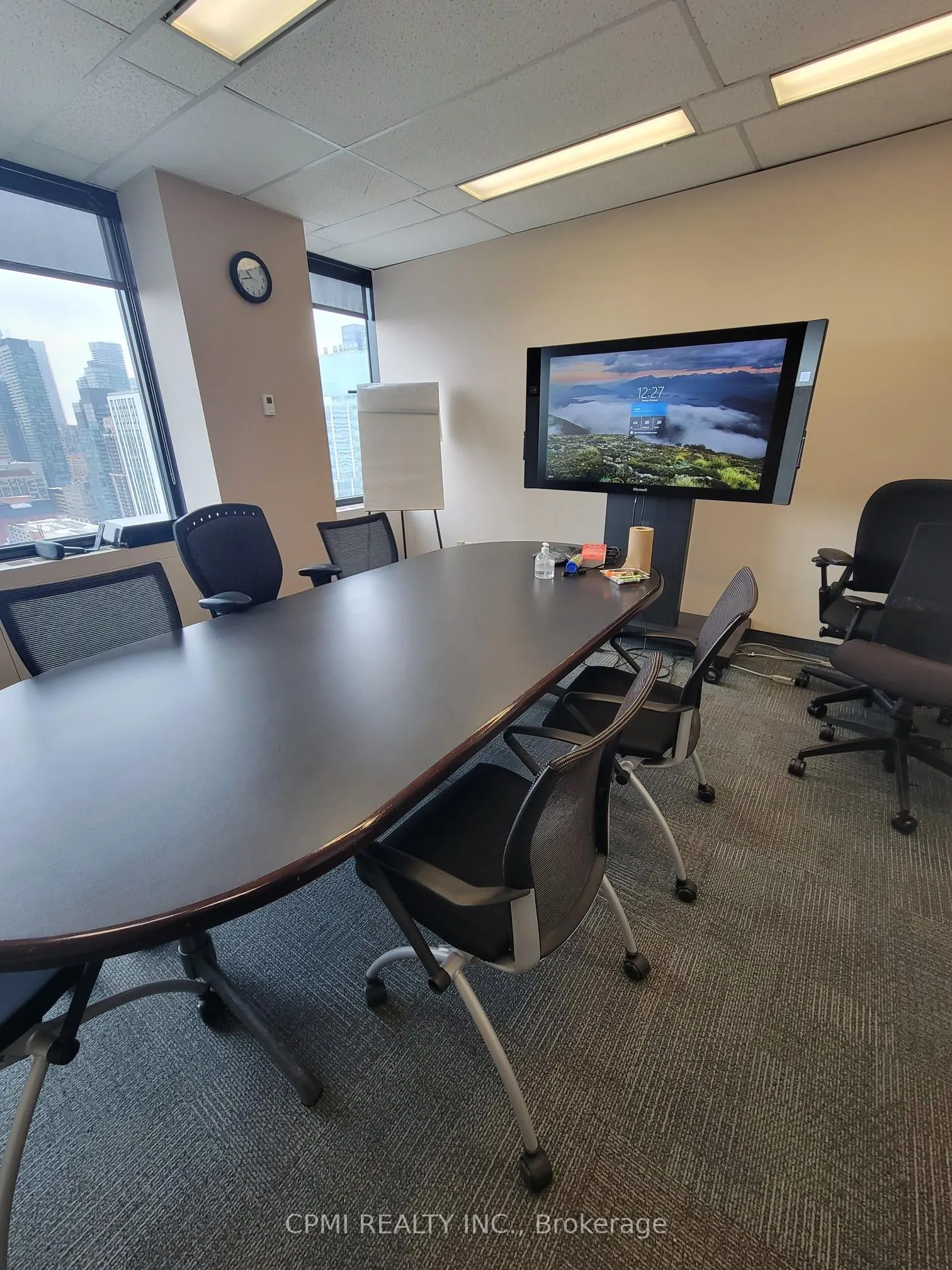 180 Dundas Street, #2405