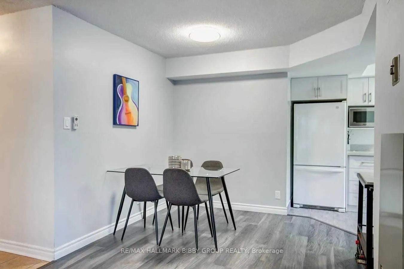 44 Gerrard Street W, #806
