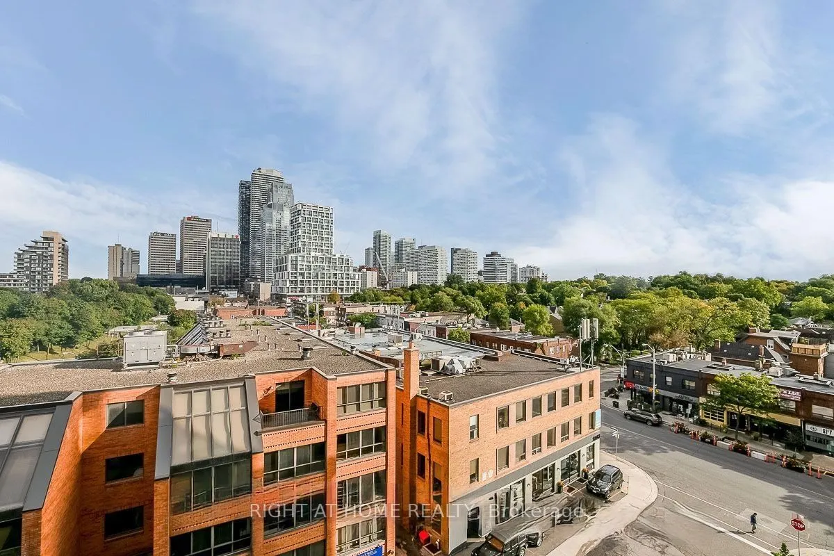 23 Glebe Road W, #210