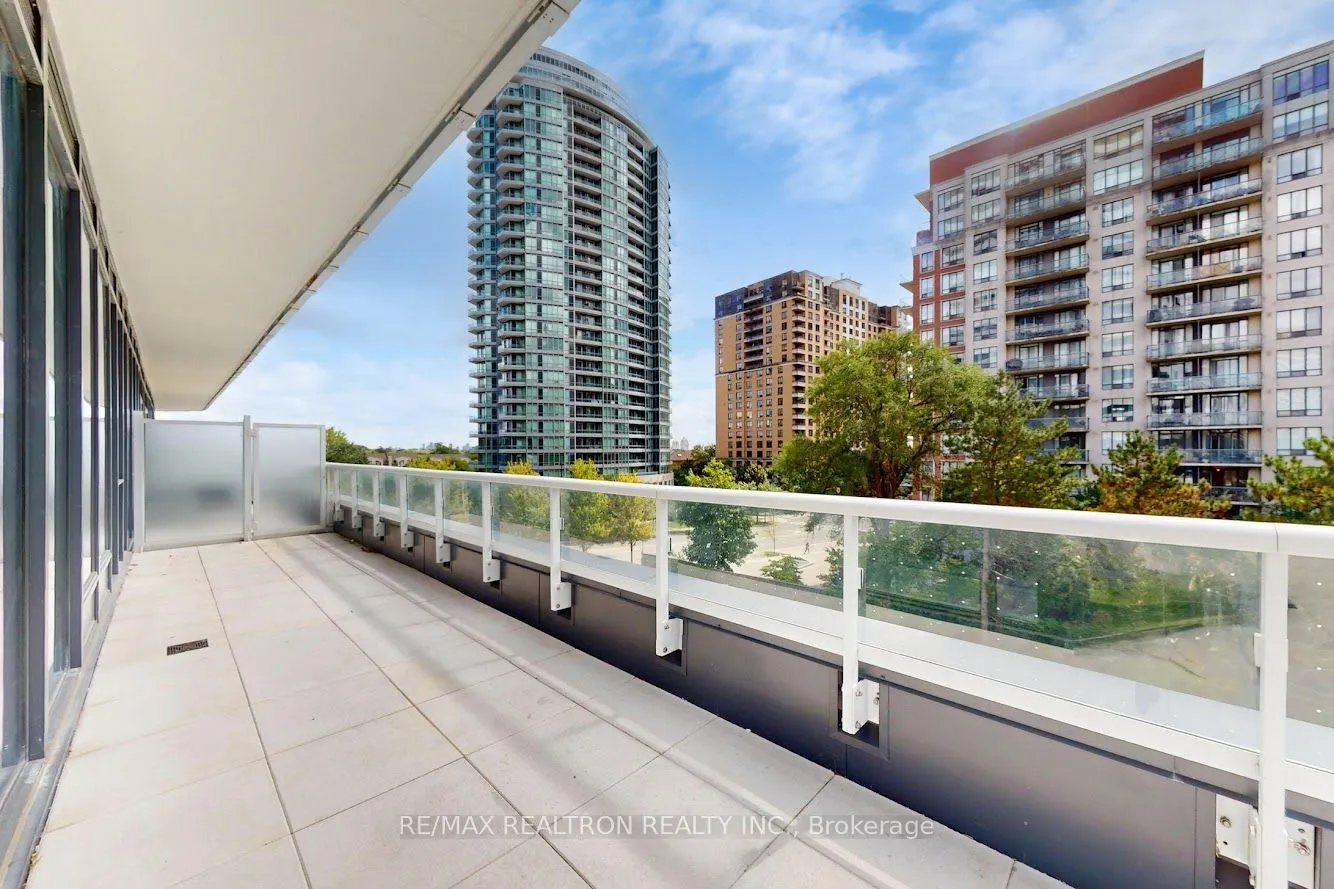 15 Holmes Avenue, ##402