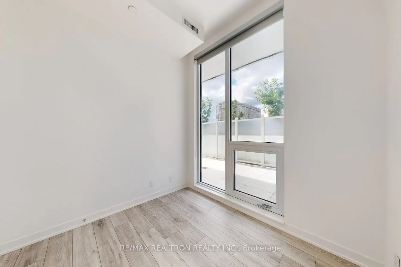 15 Holmes Avenue, ##402