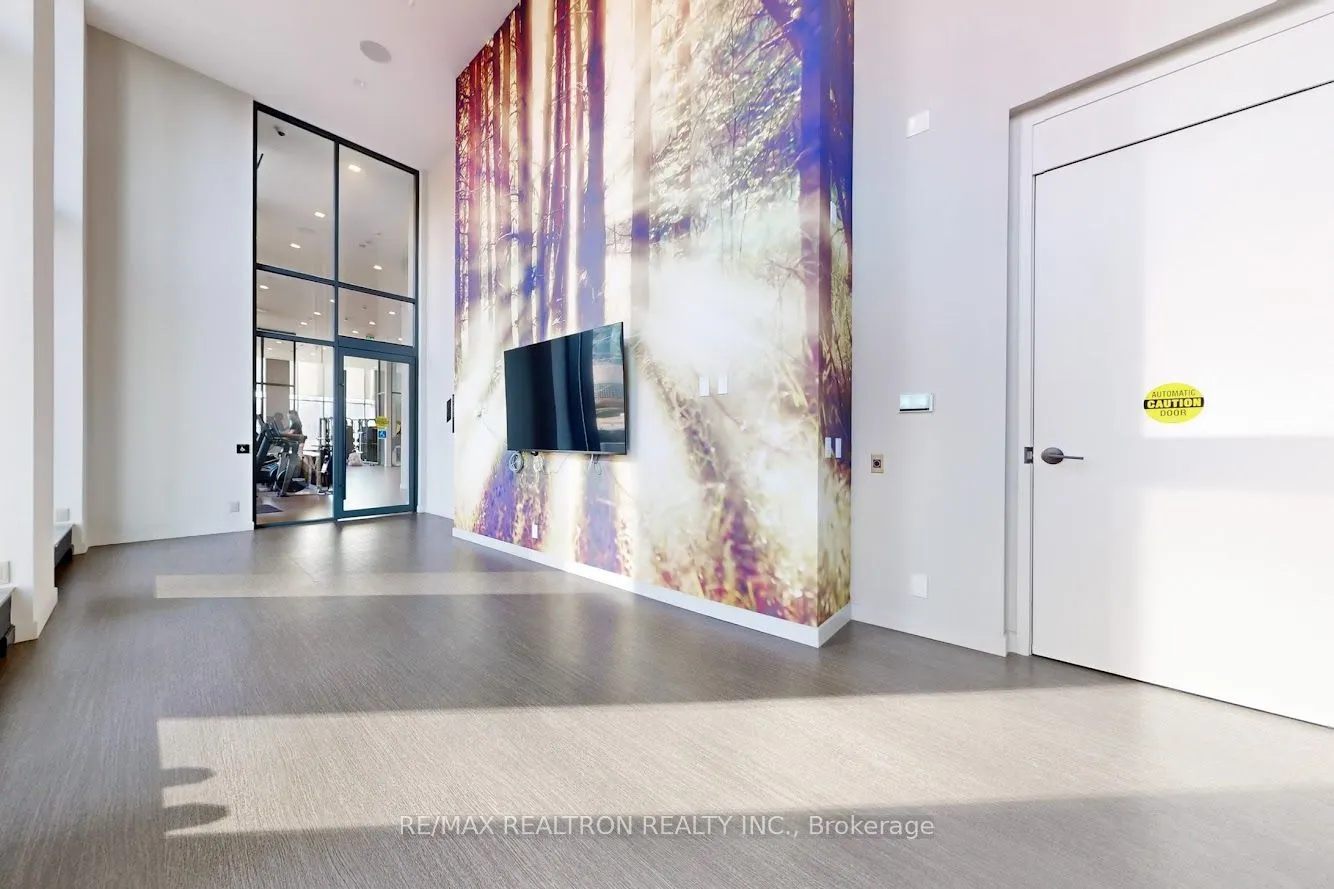 15 Holmes Avenue, ##402