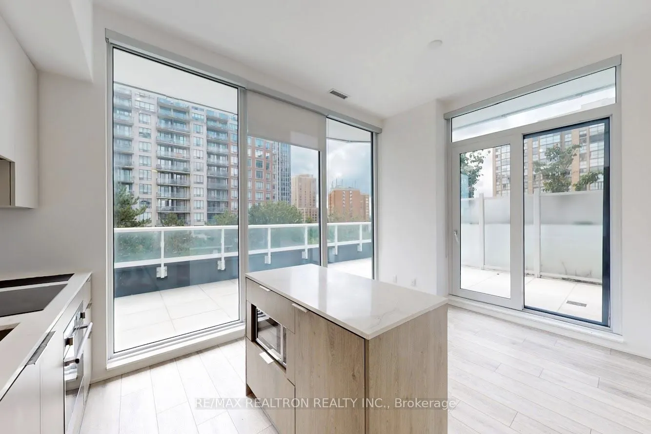 15 Holmes Avenue, ##402
