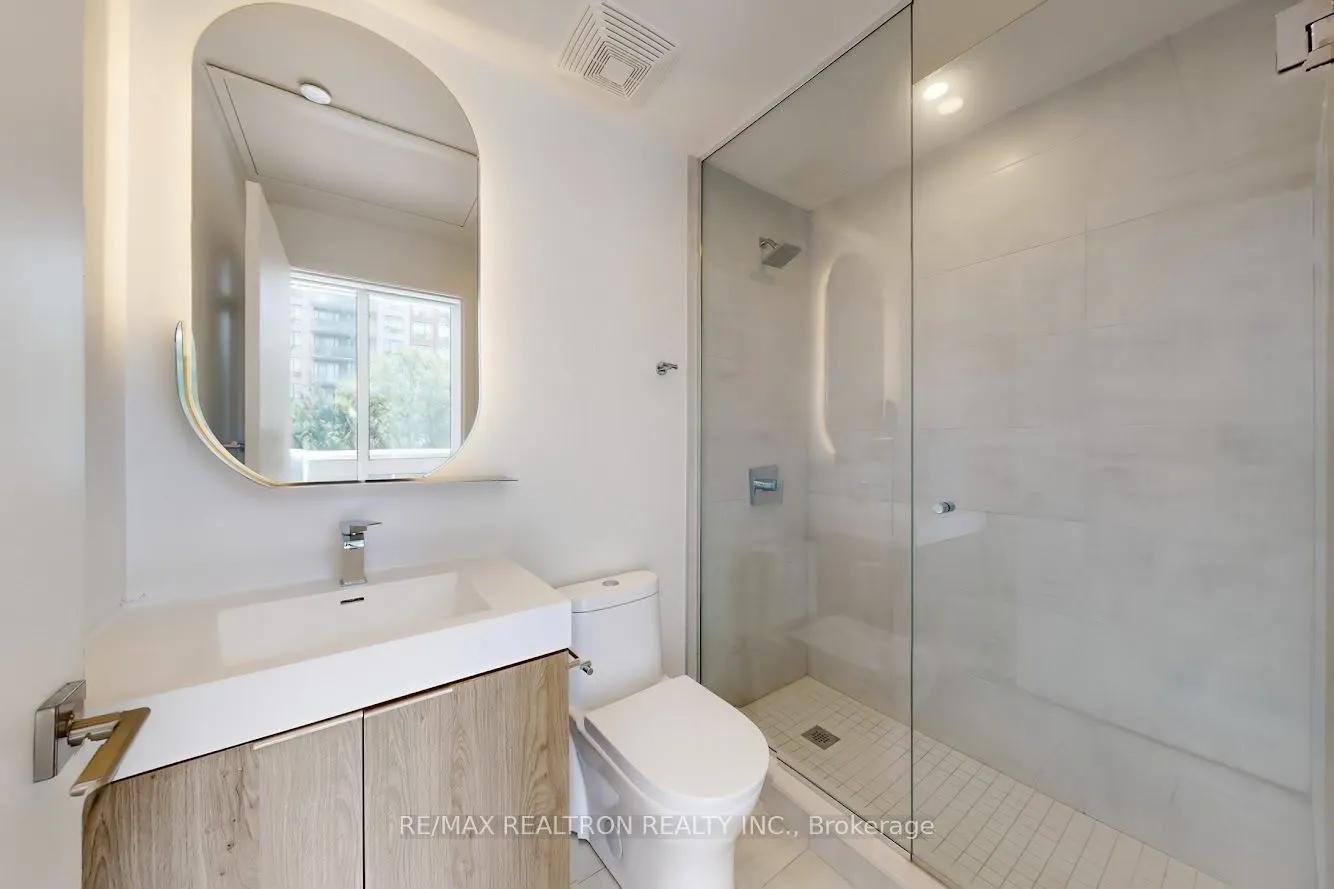 15 Holmes Avenue, ##402