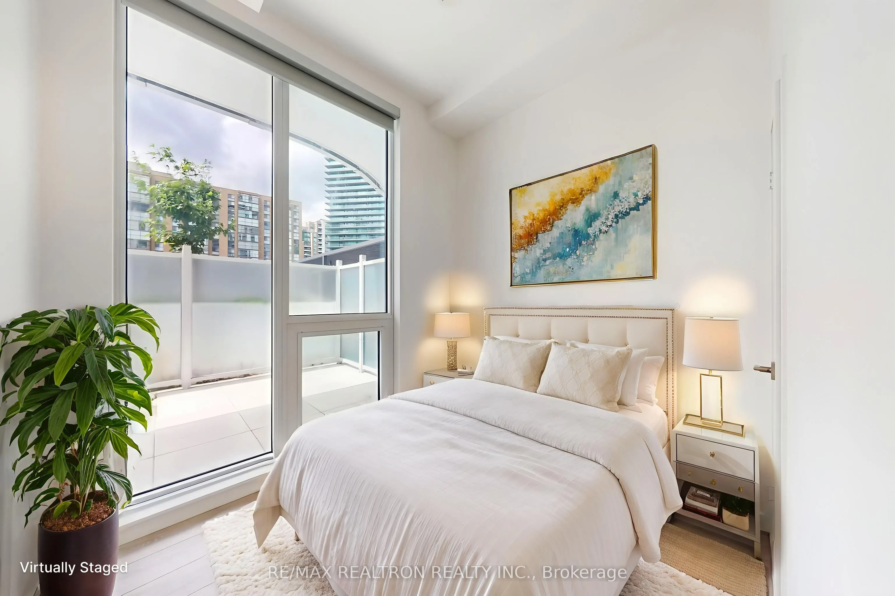 15 Holmes Avenue, ##402