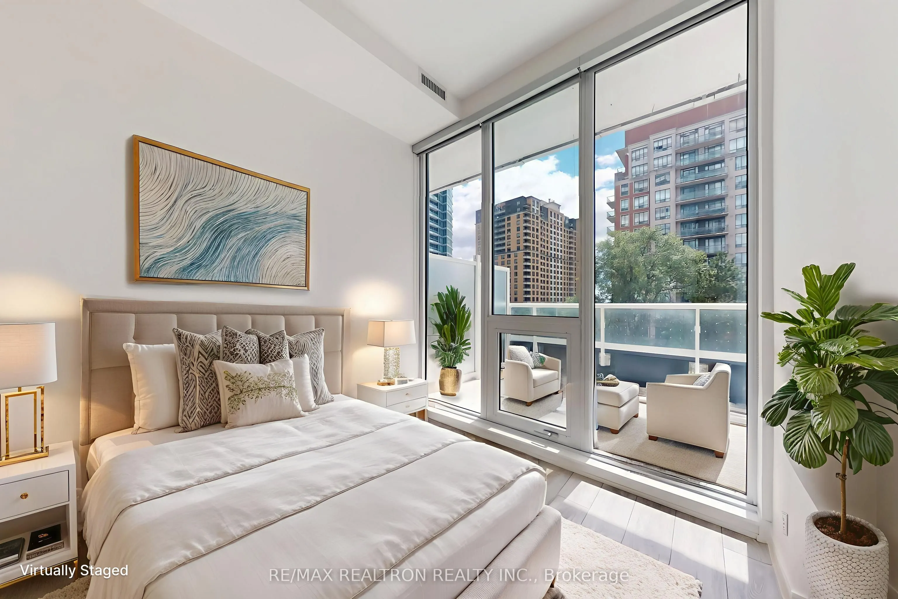 15 Holmes Avenue, ##402