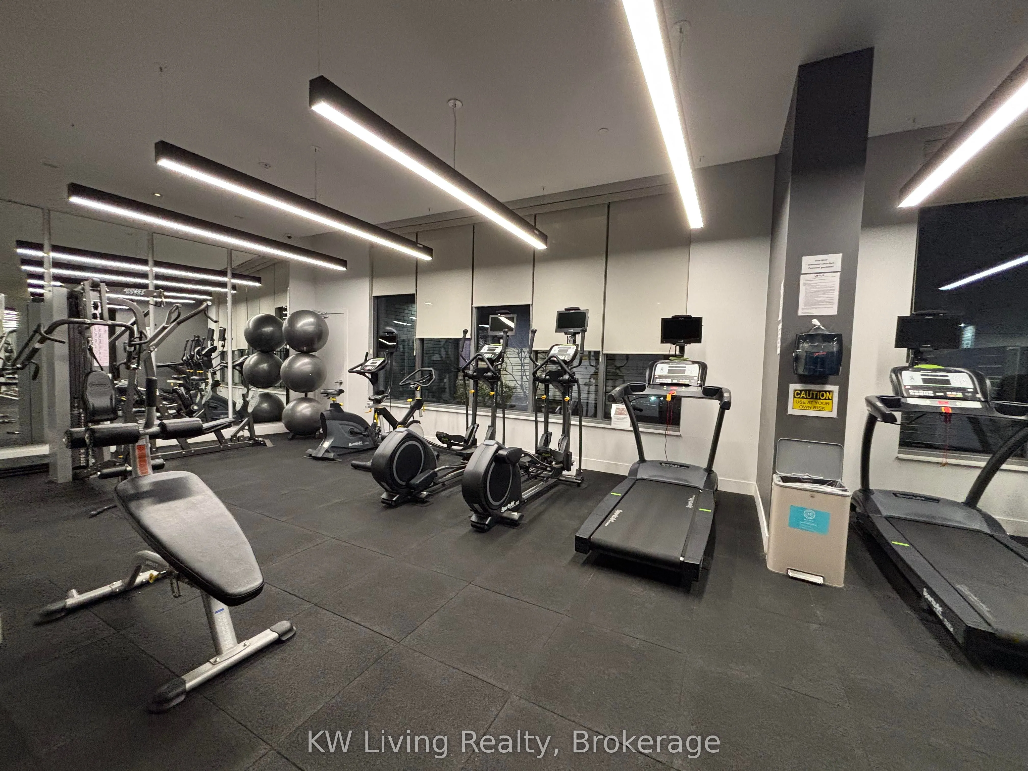 7 Kenaston Gardens, #1003