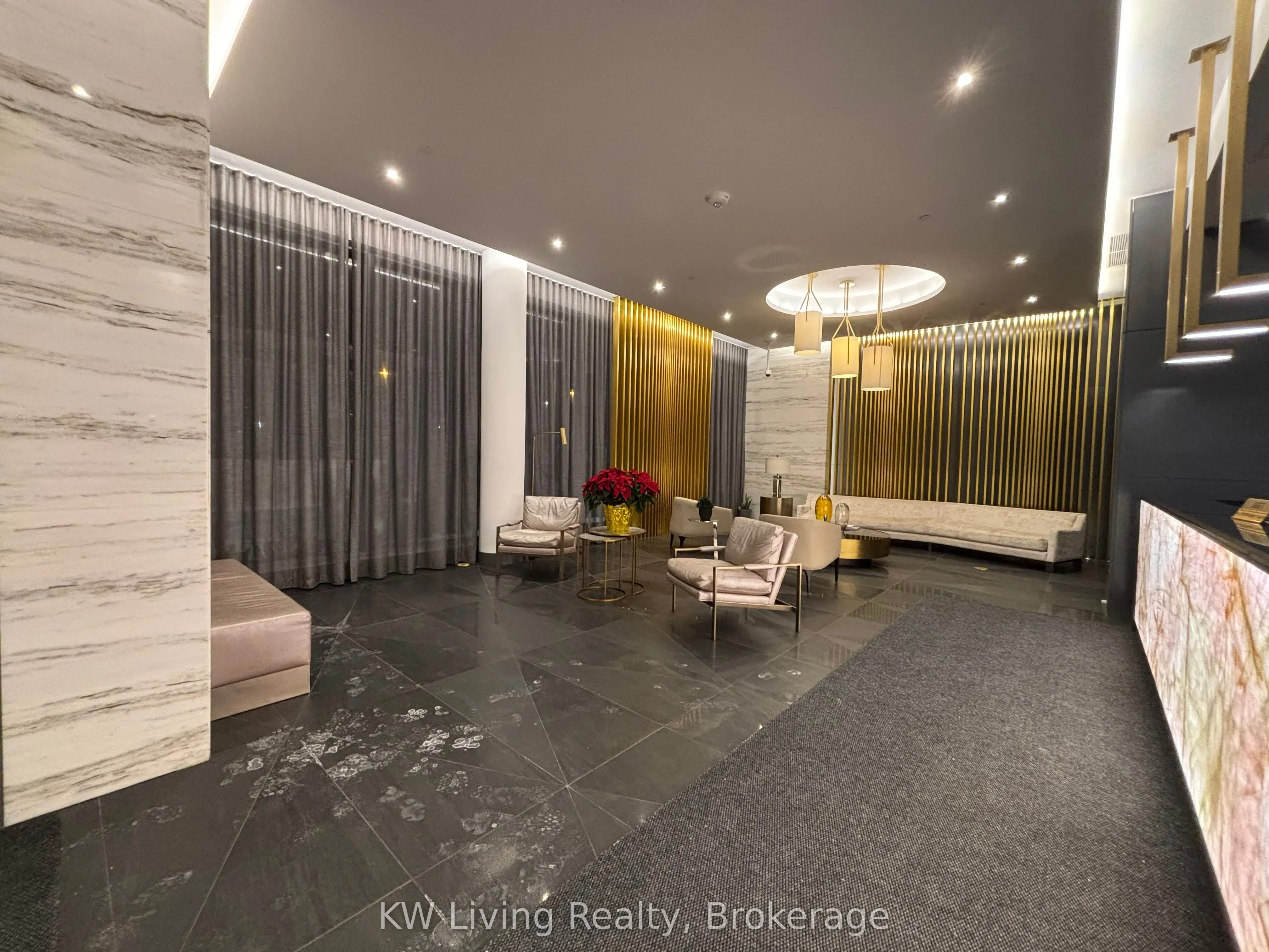 7 Kenaston Gardens, #1003