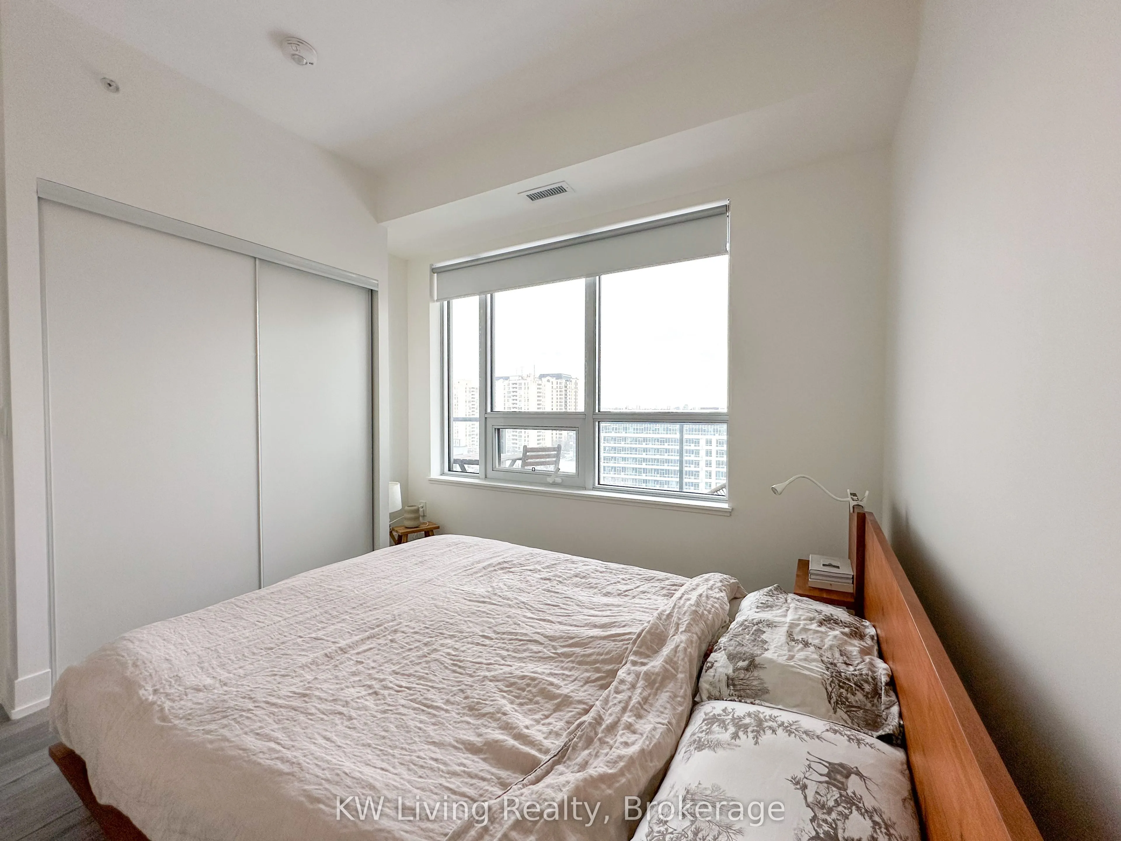 7 Kenaston Gardens, #1003