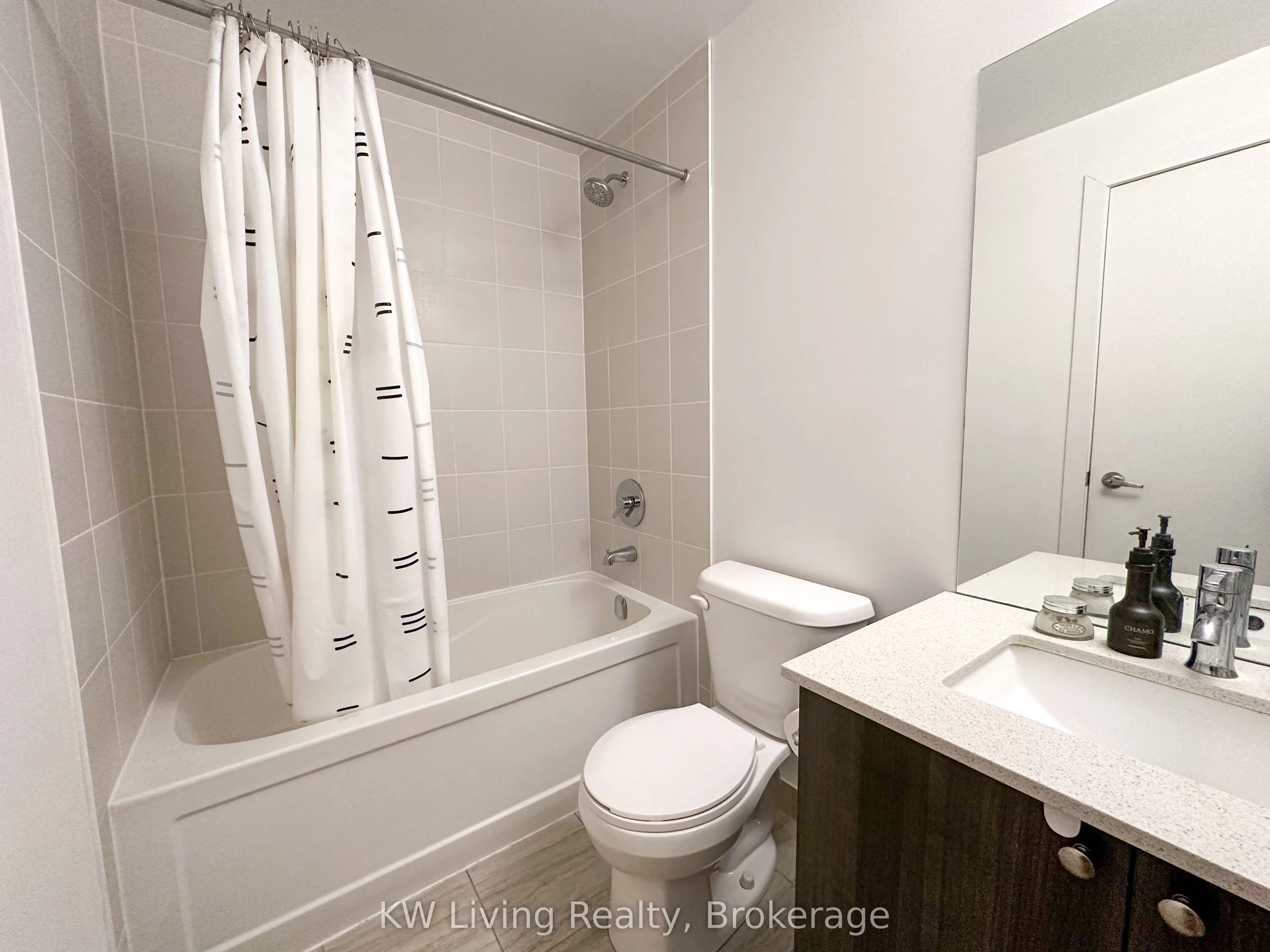 7 Kenaston Gardens, #1003