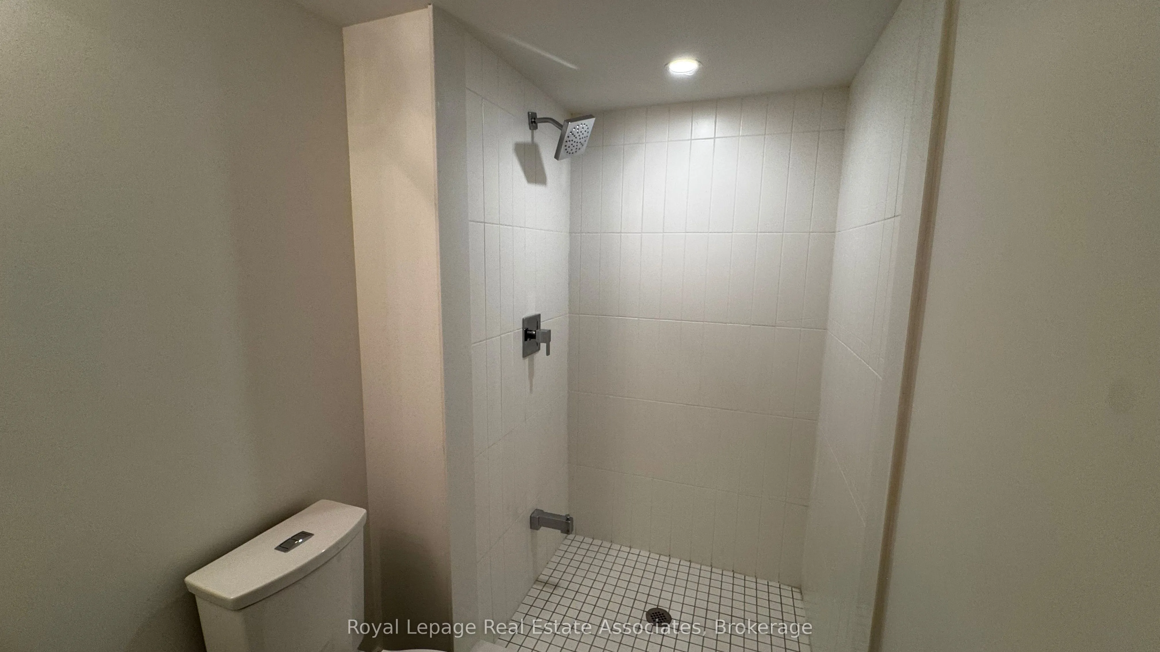 1650 Victoria Park Avenue, #103