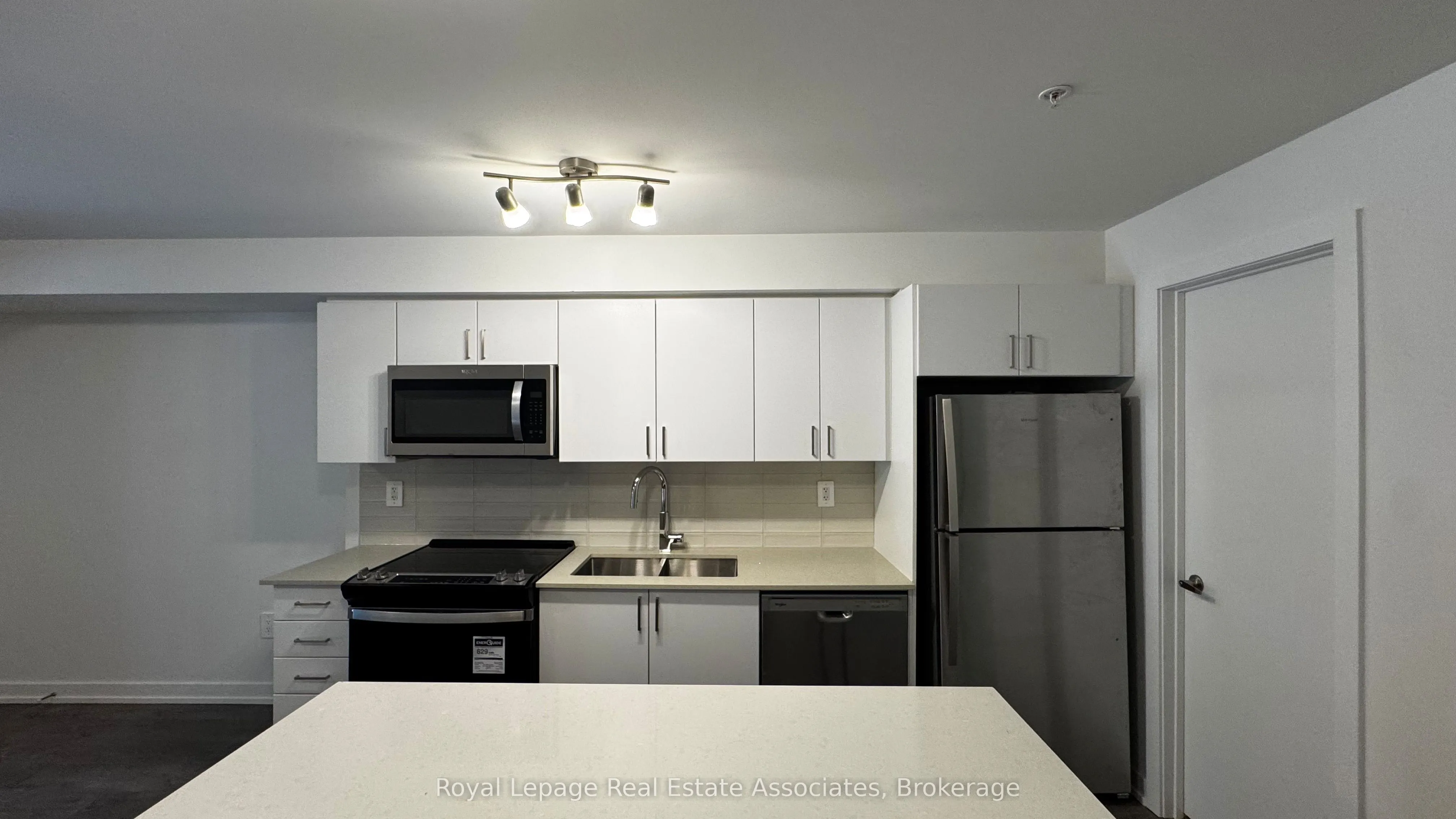 1650 Victoria Park Avenue, #103