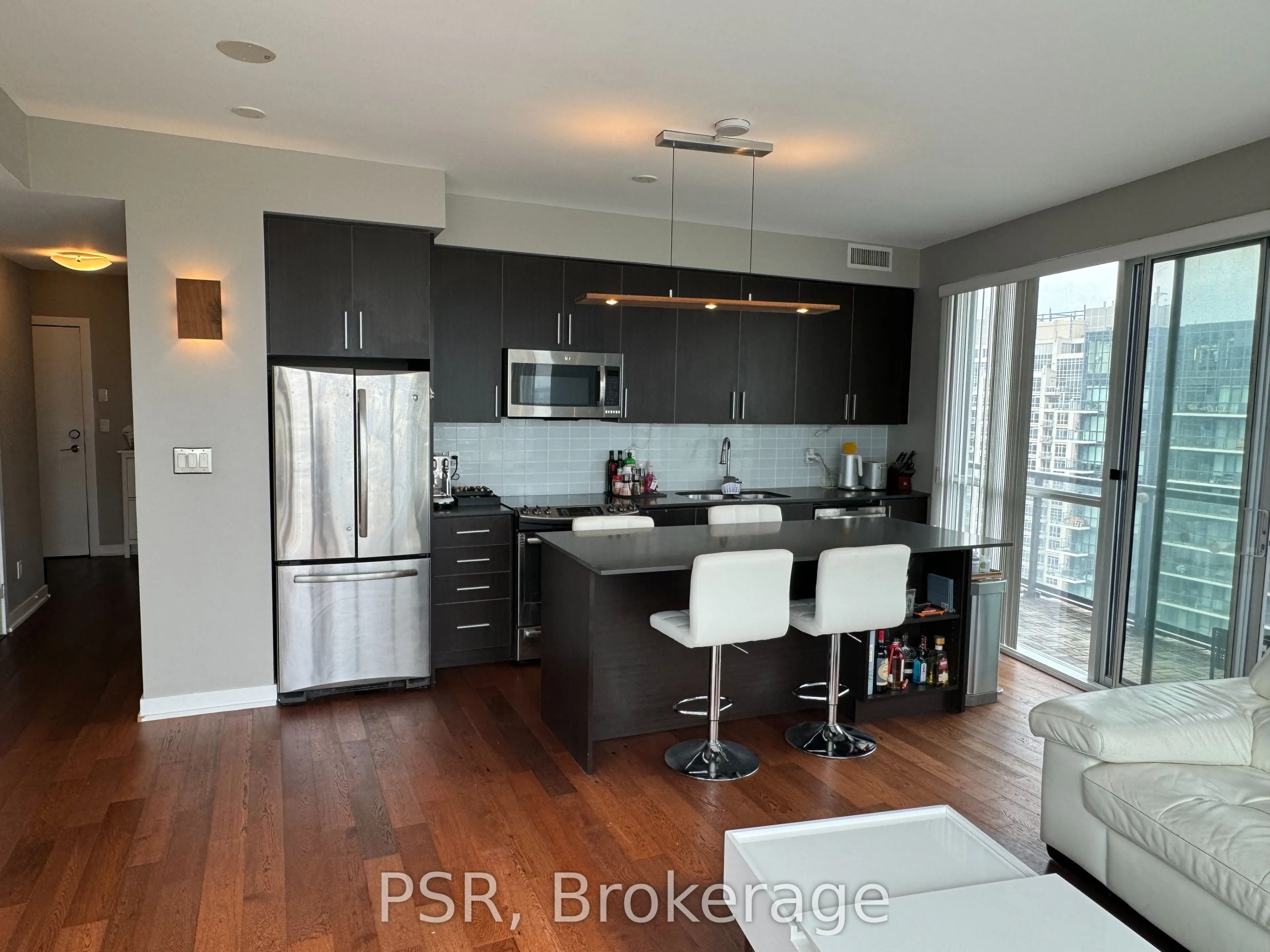 20 Bruyeres Mews, #2703