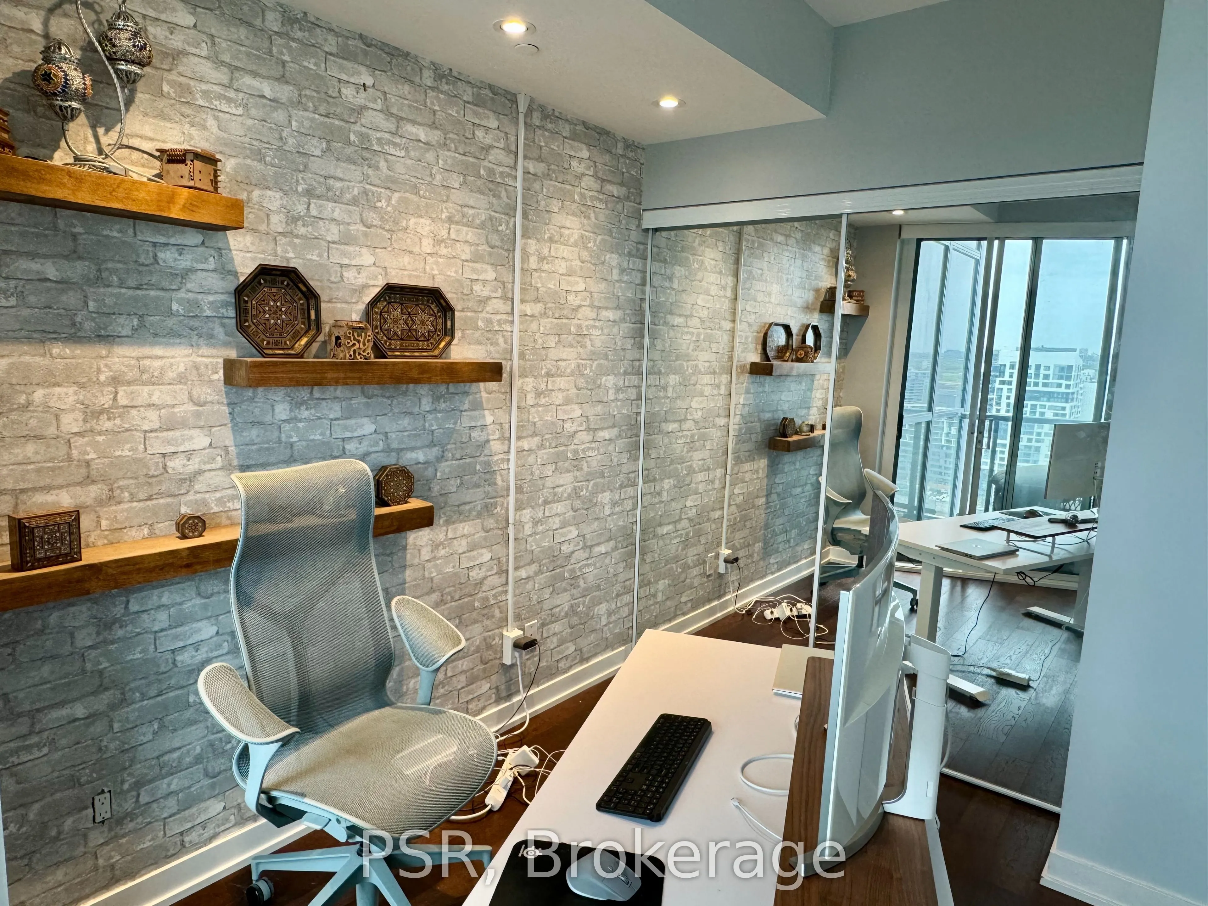 20 Bruyeres Mews, #2703