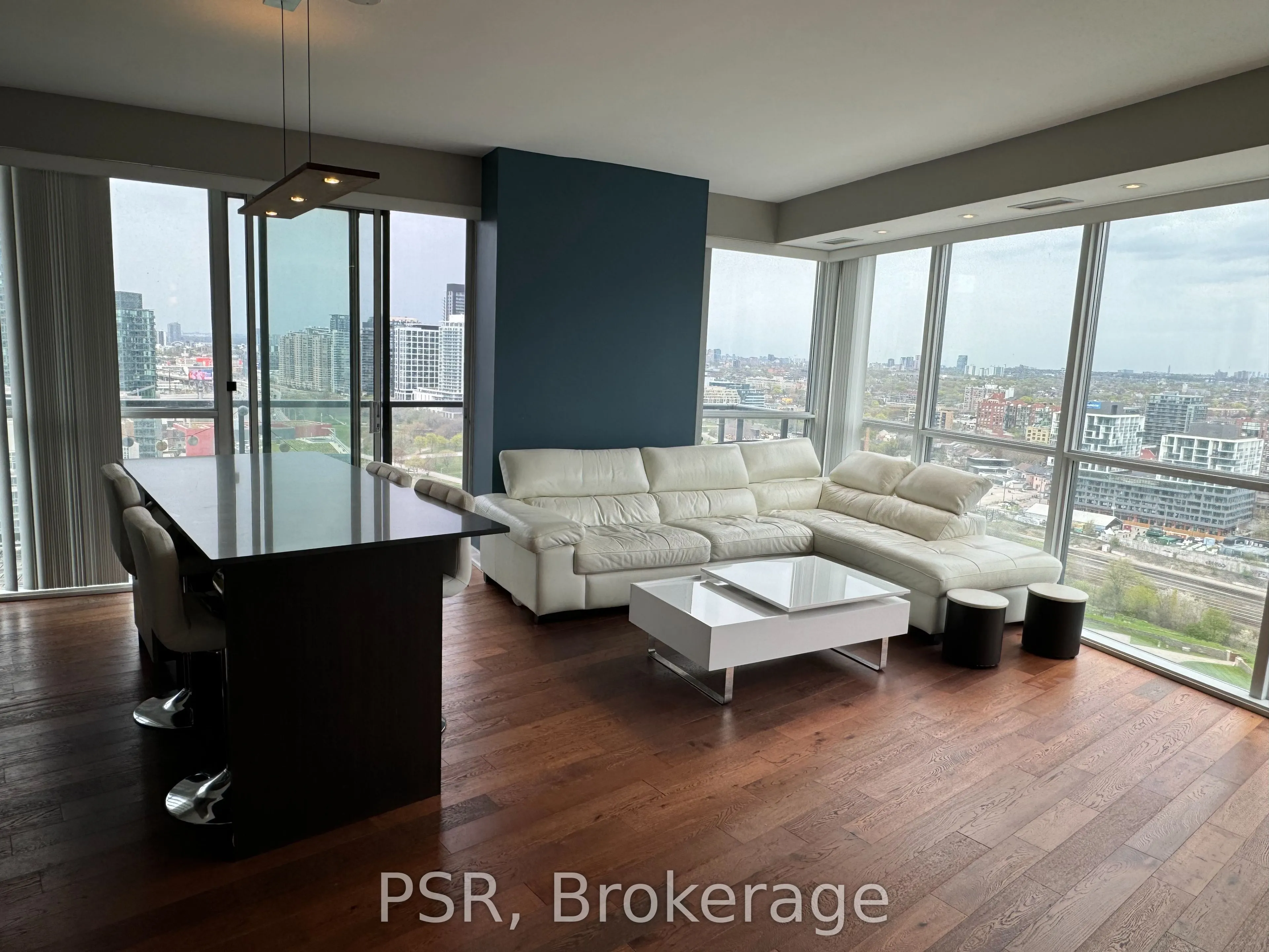 20 Bruyeres Mews, #2703