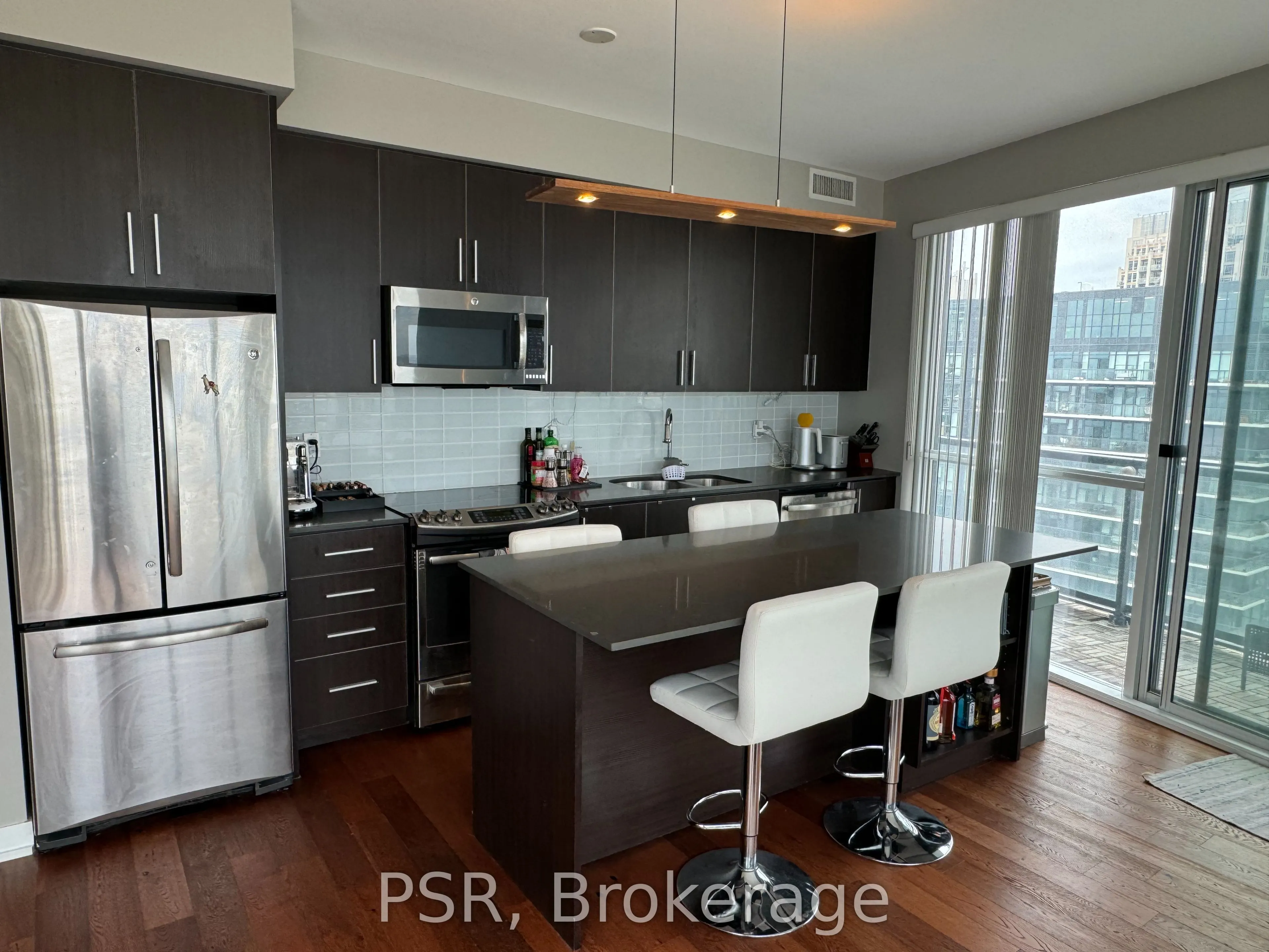 20 Bruyeres Mews, #2703