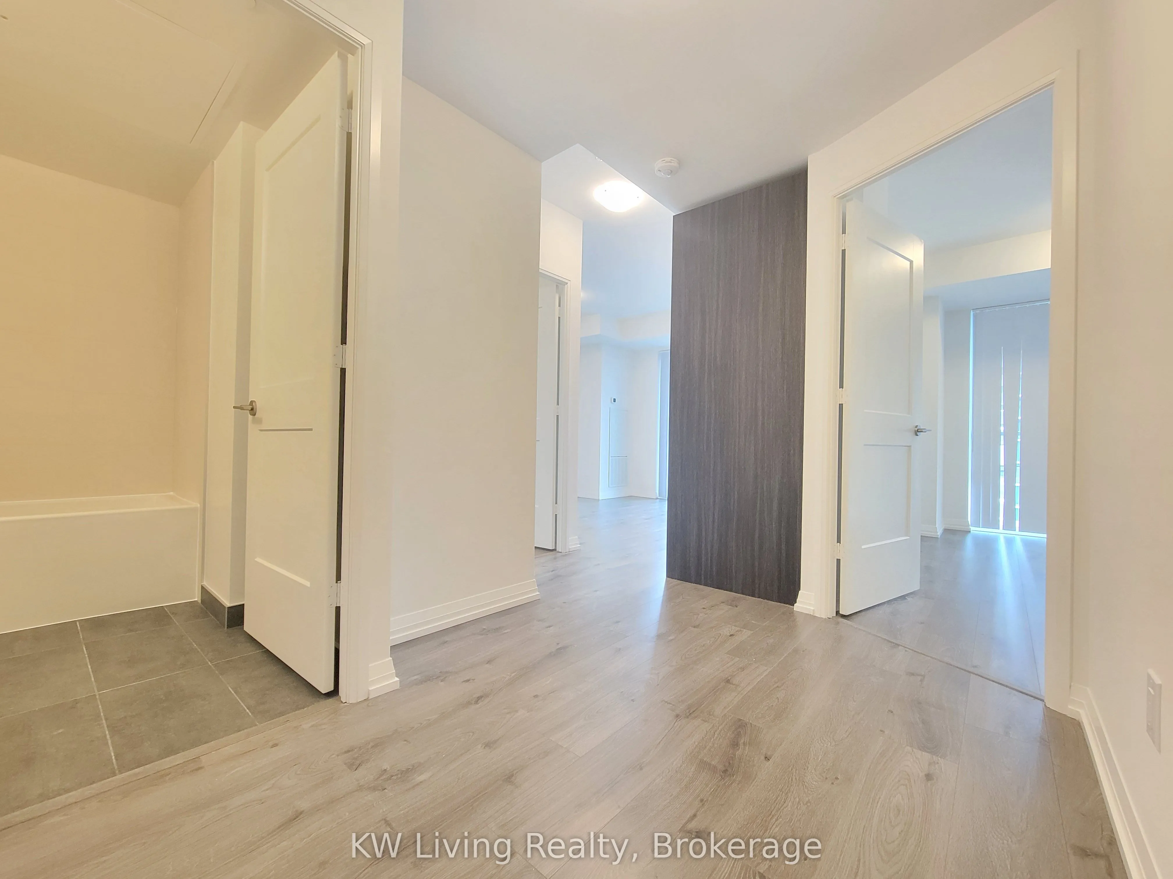 8 Widmer Street, #4211