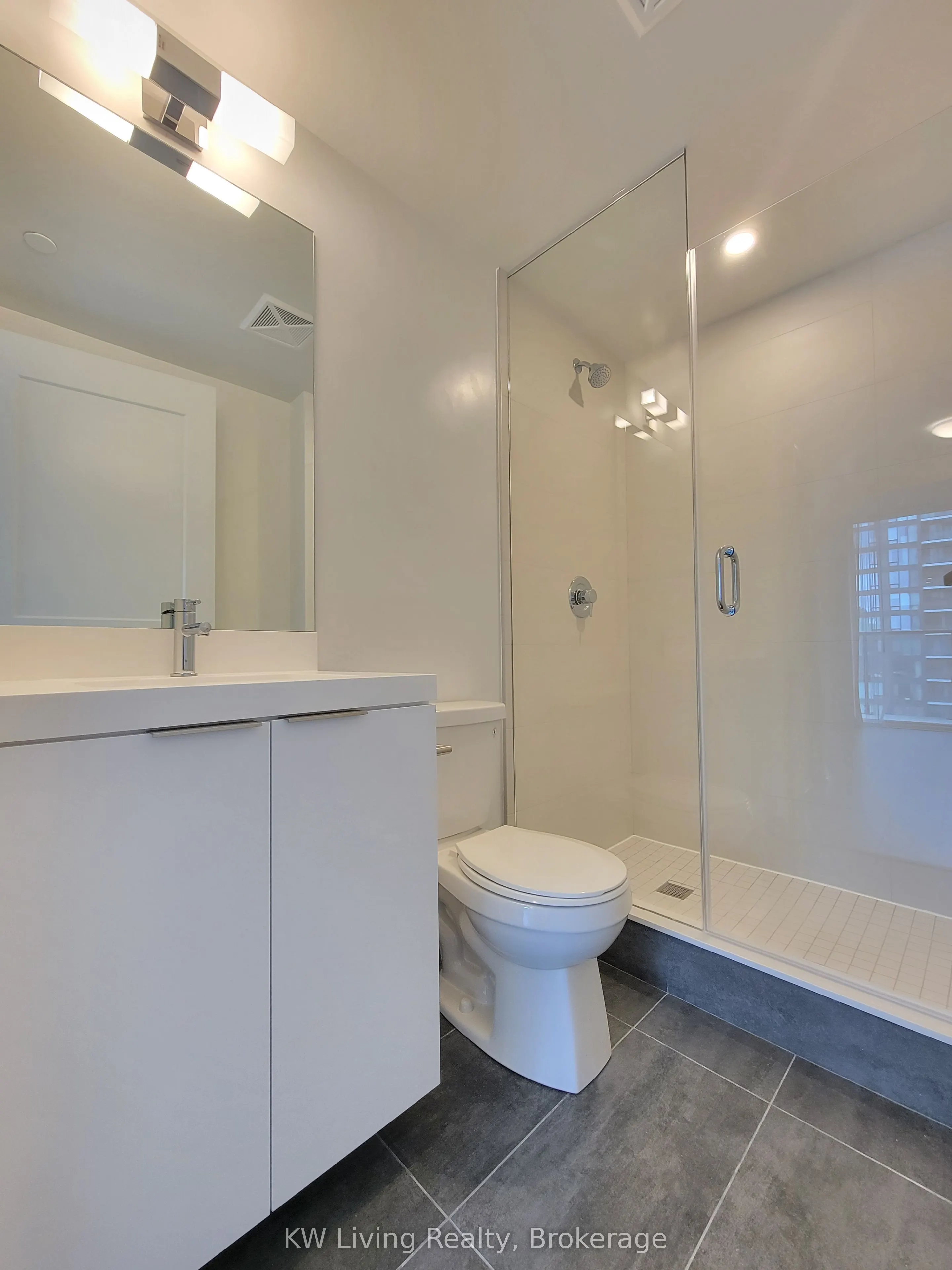 8 Widmer Street, #4211