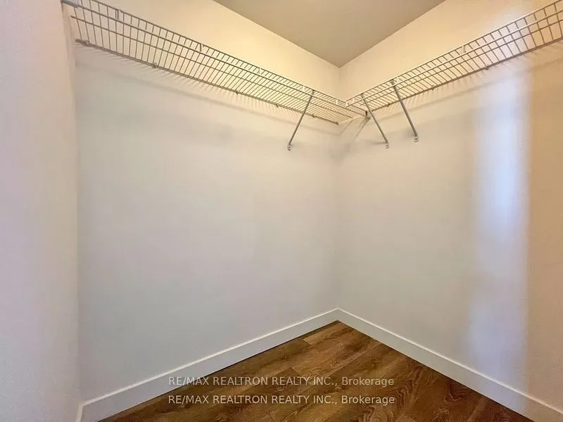8 Eglinton Avenue E, #5705