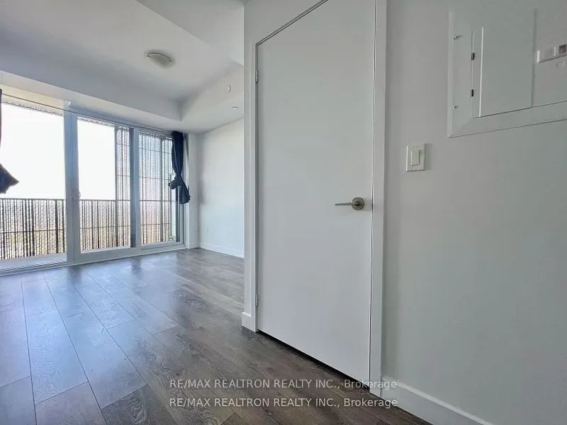 8 Eglinton Avenue E, #5705