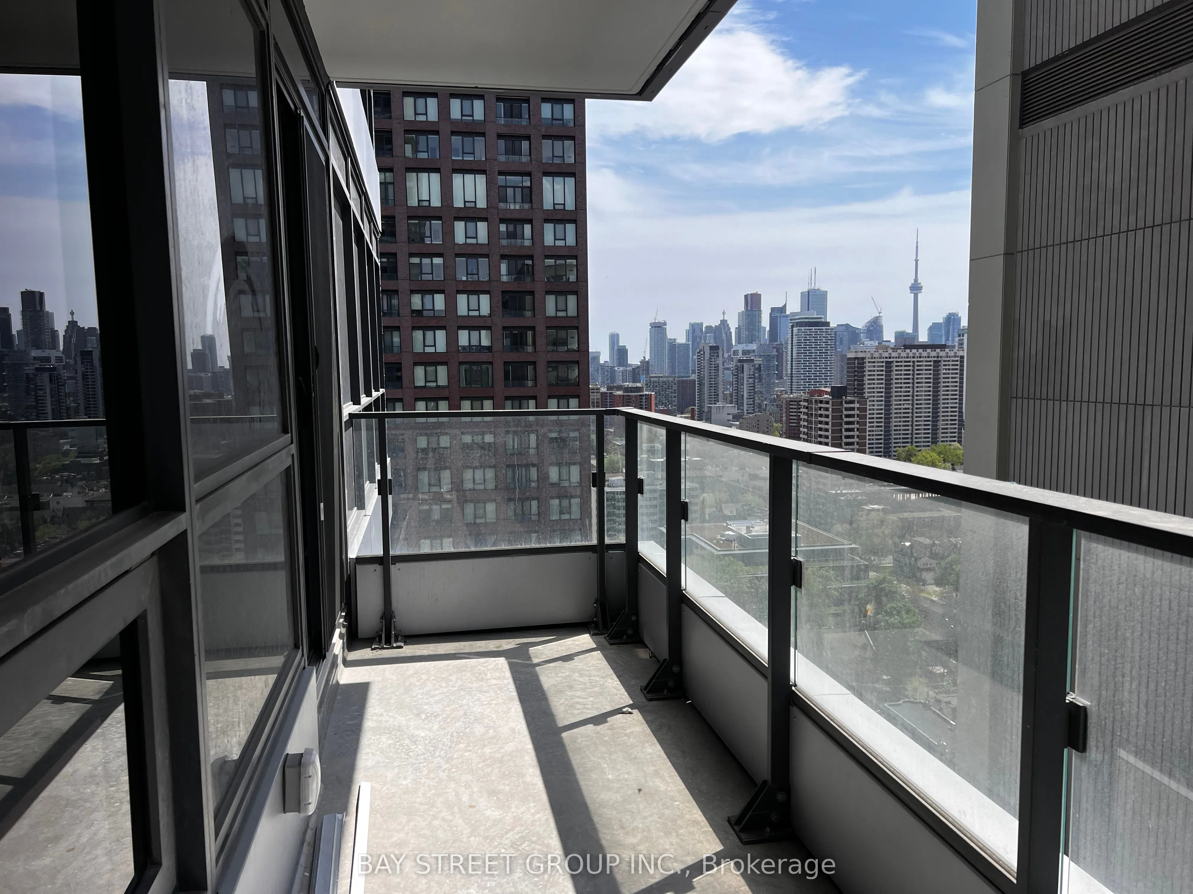 395 Bloor Street E, #2002