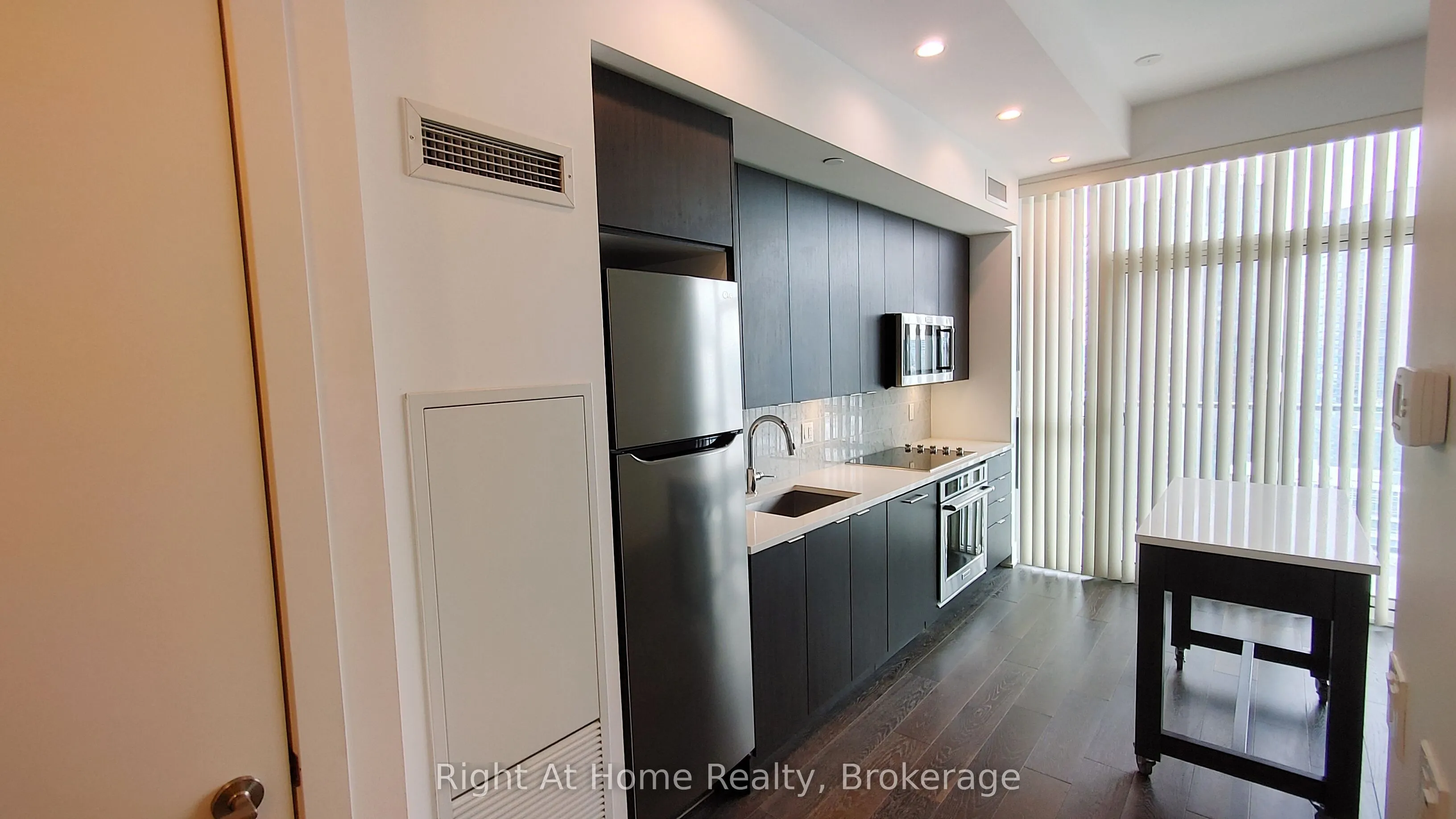38 Iannuzzi Street, #UPH03
